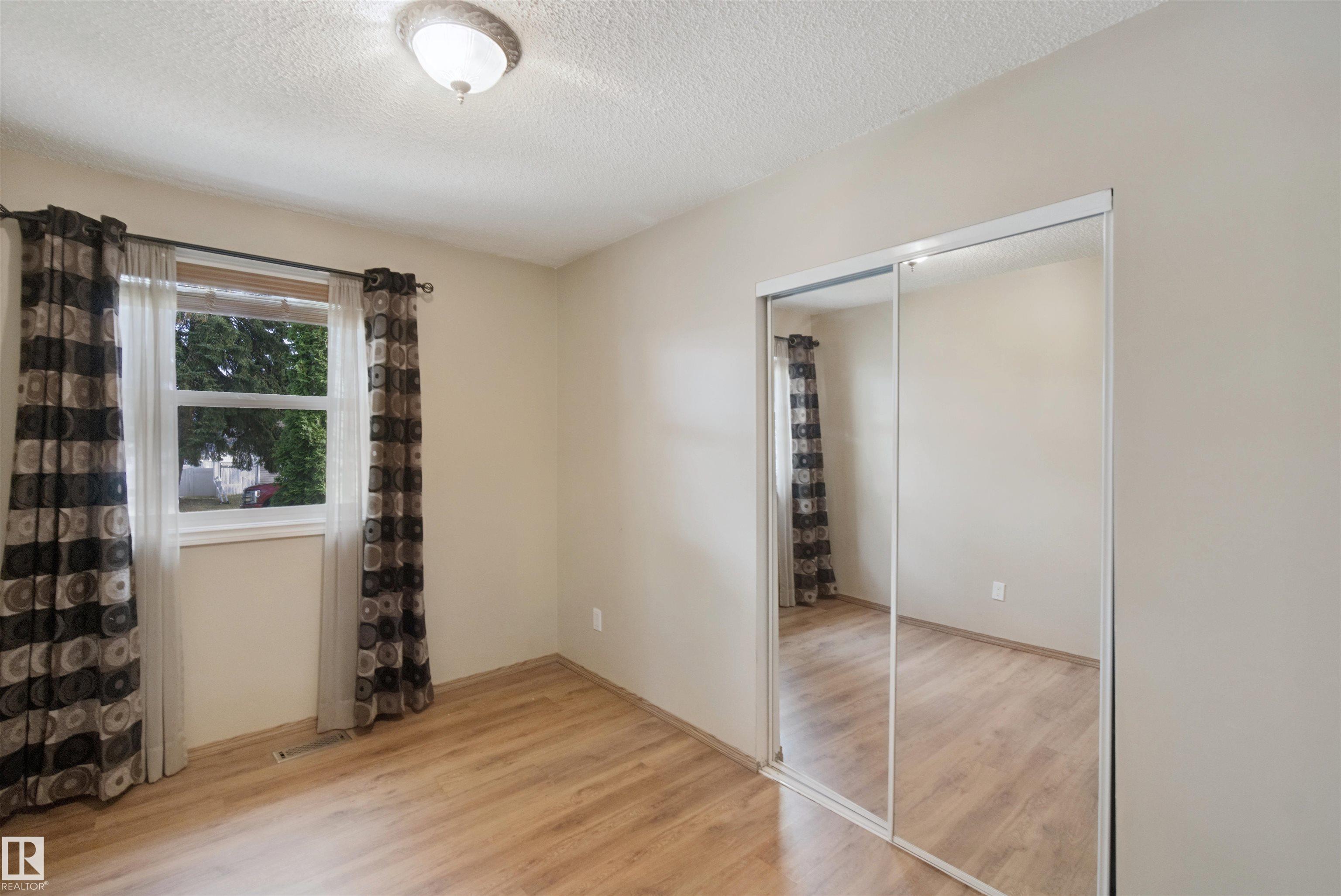 Photo 19 at 11920 37 Street NW, Beacon Heights, Edmonton