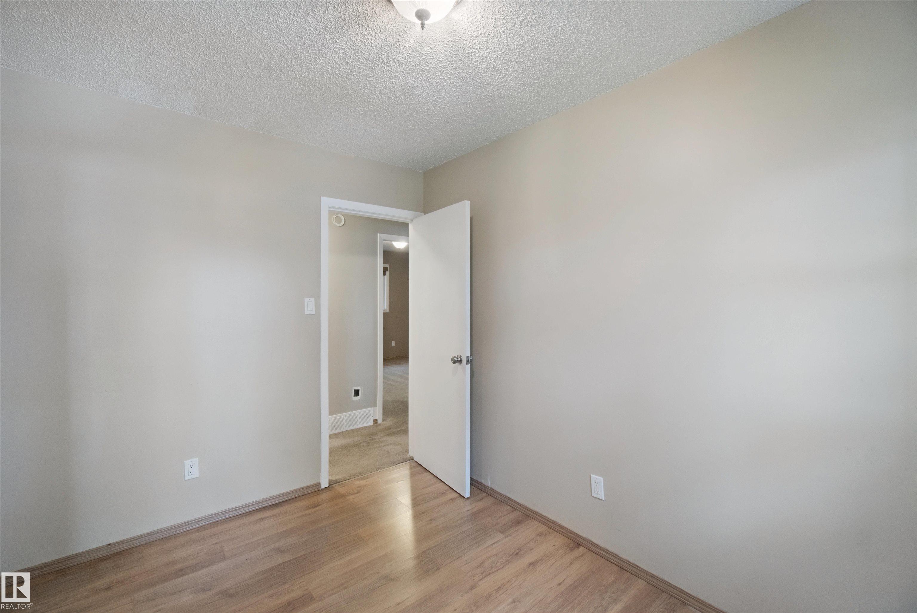 Photo 21 at 11920 37 Street NW, Beacon Heights, Edmonton