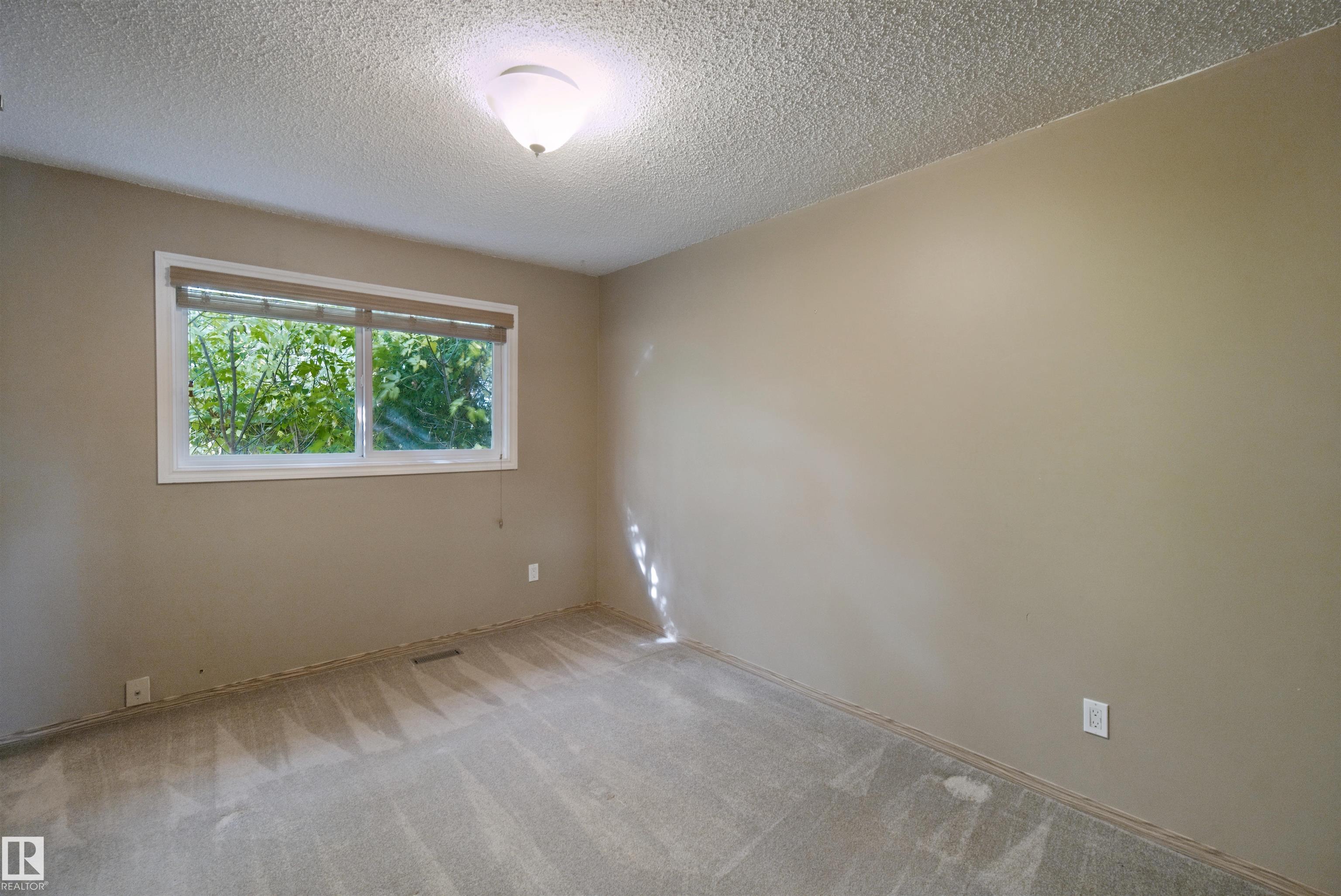 Photo 27 at 11920 37 Street NW, Beacon Heights, Edmonton