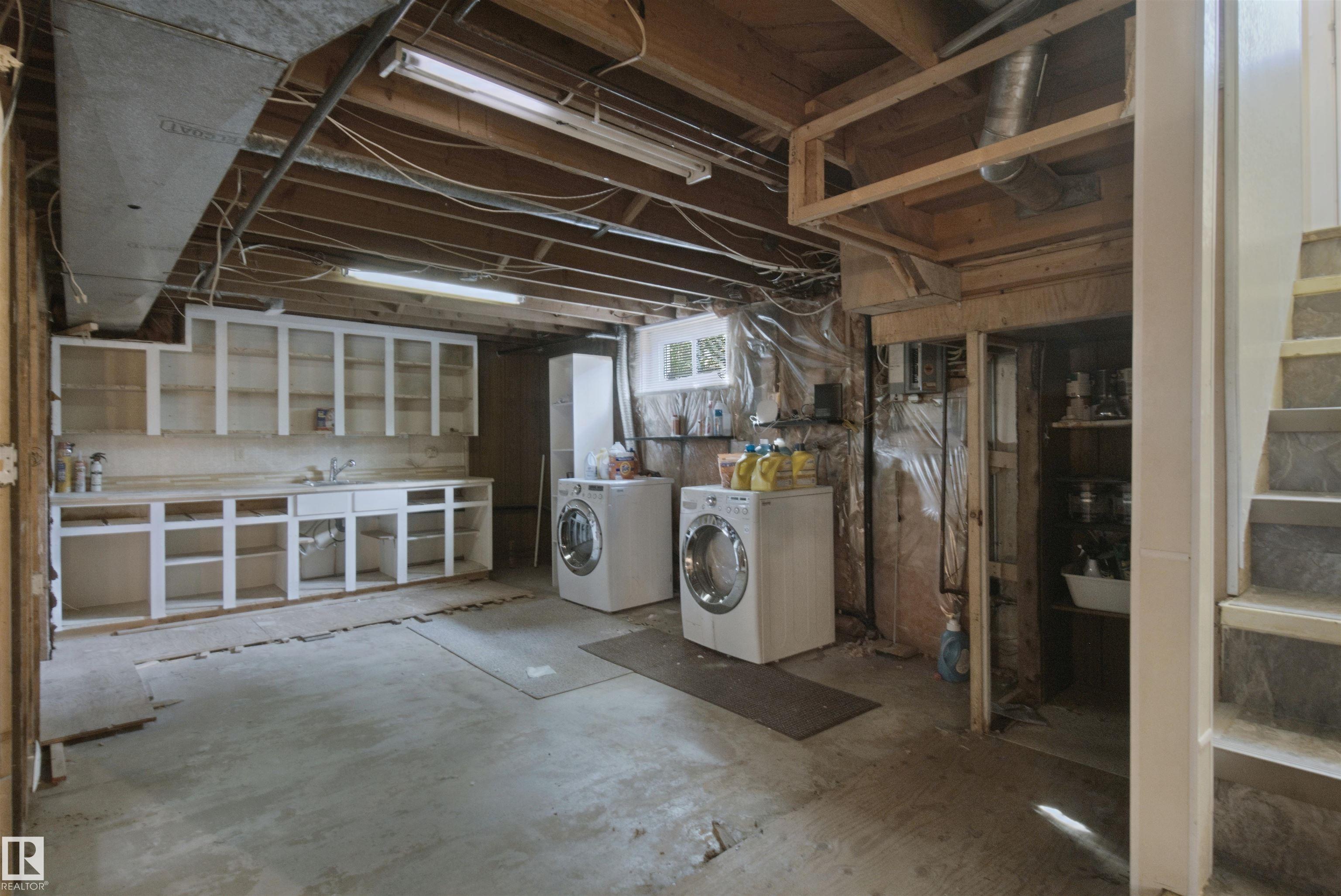 Photo 32 at 11920 37 Street NW, Beacon Heights, Edmonton