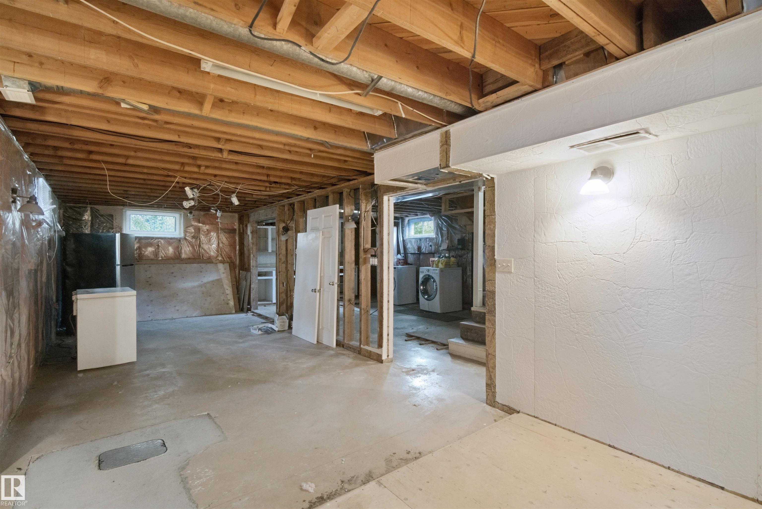 Photo 35 at 11920 37 Street NW, Beacon Heights, Edmonton