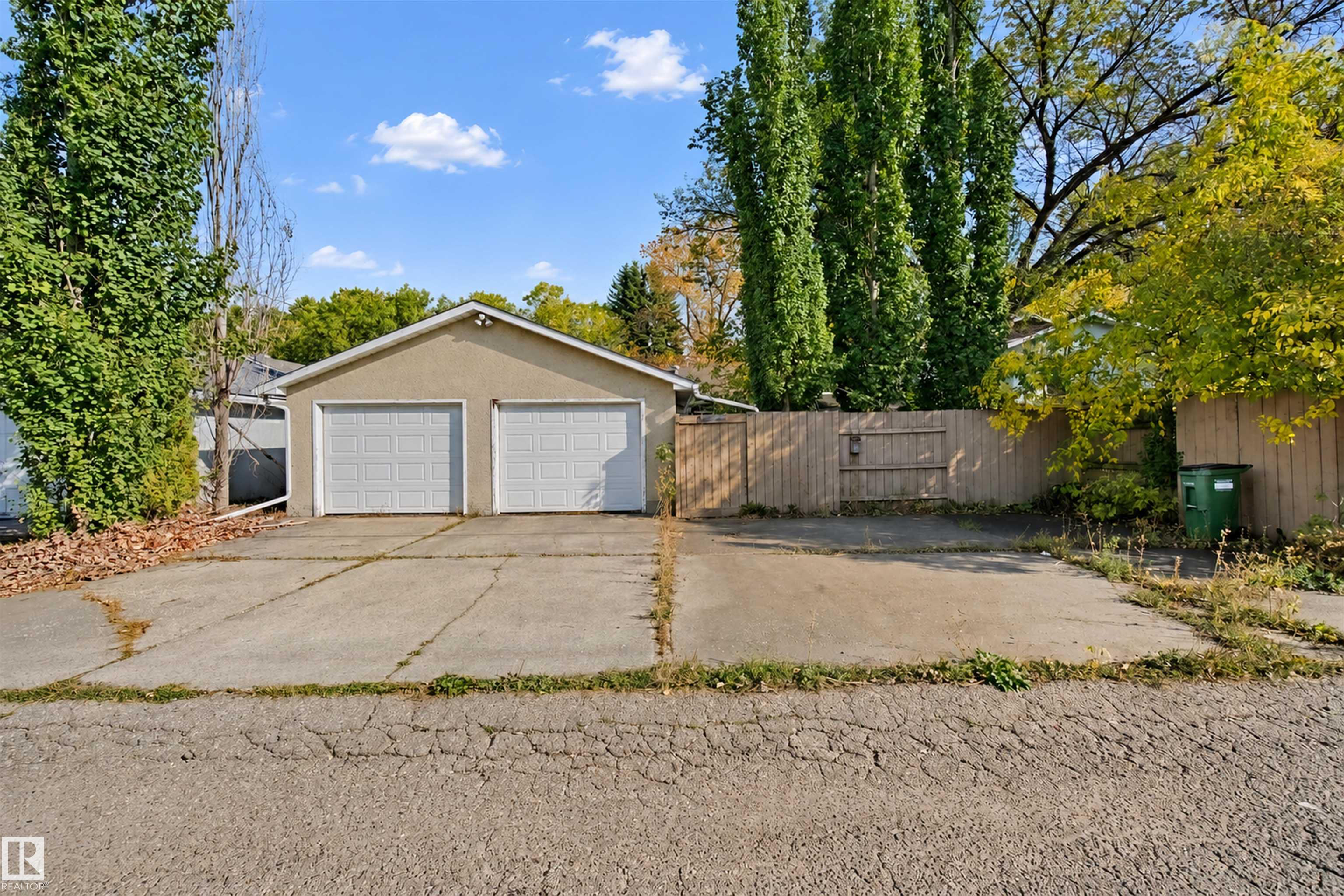 Photo 46 at 11920 37 Street NW, Beacon Heights, Edmonton