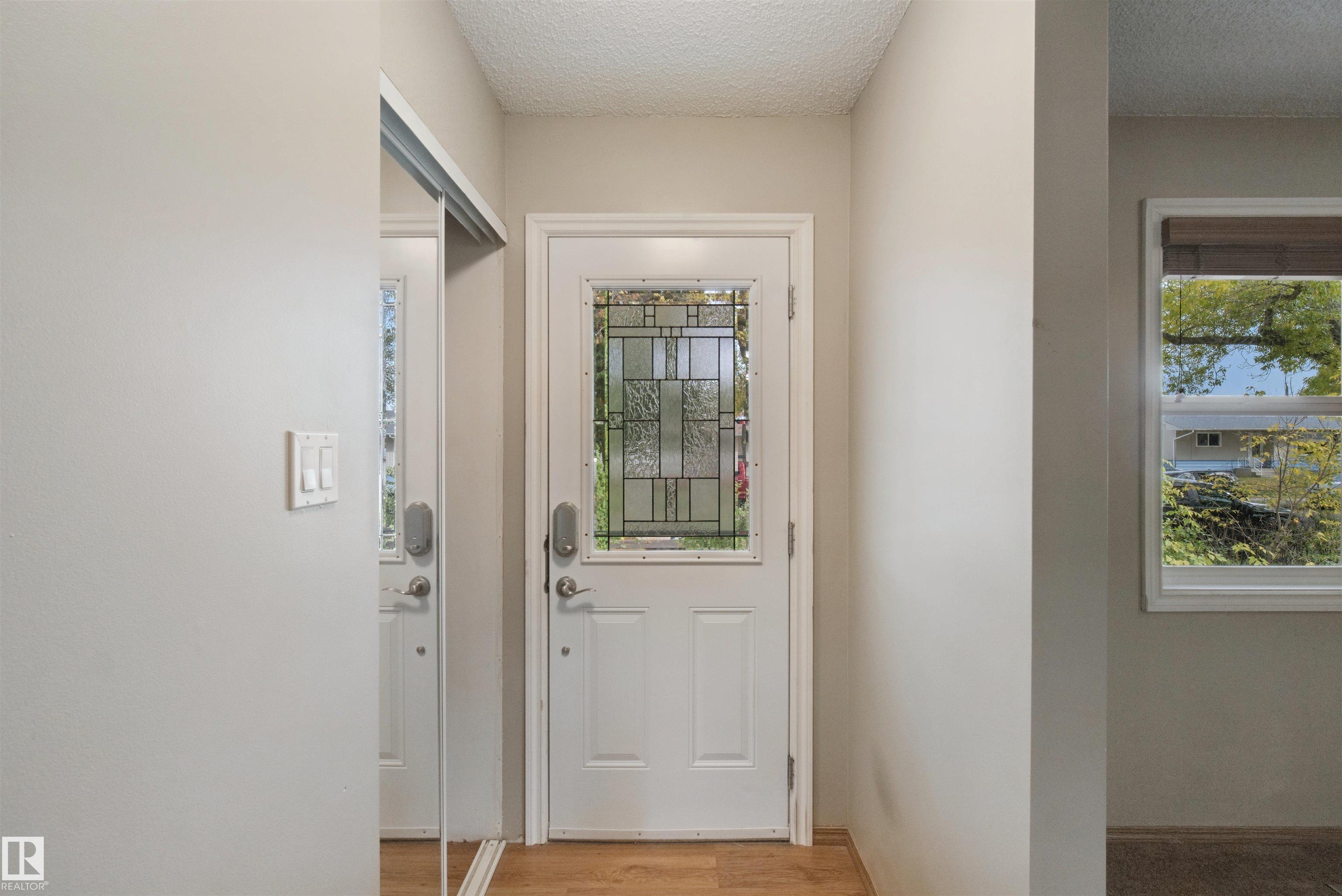Photo 6 at 11920 37 Street NW, Beacon Heights, Edmonton