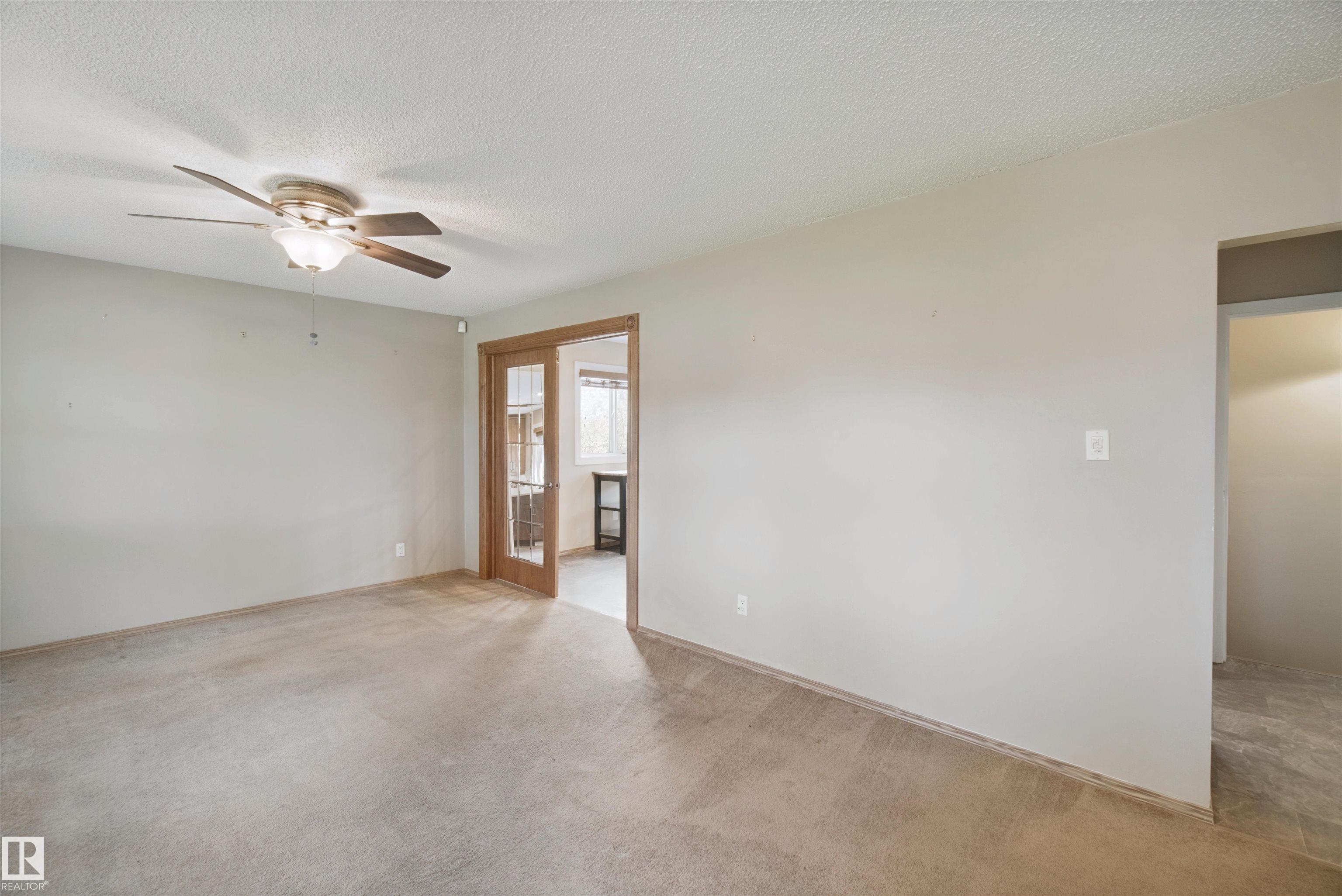 Photo 7 at 11920 37 Street NW, Beacon Heights, Edmonton
