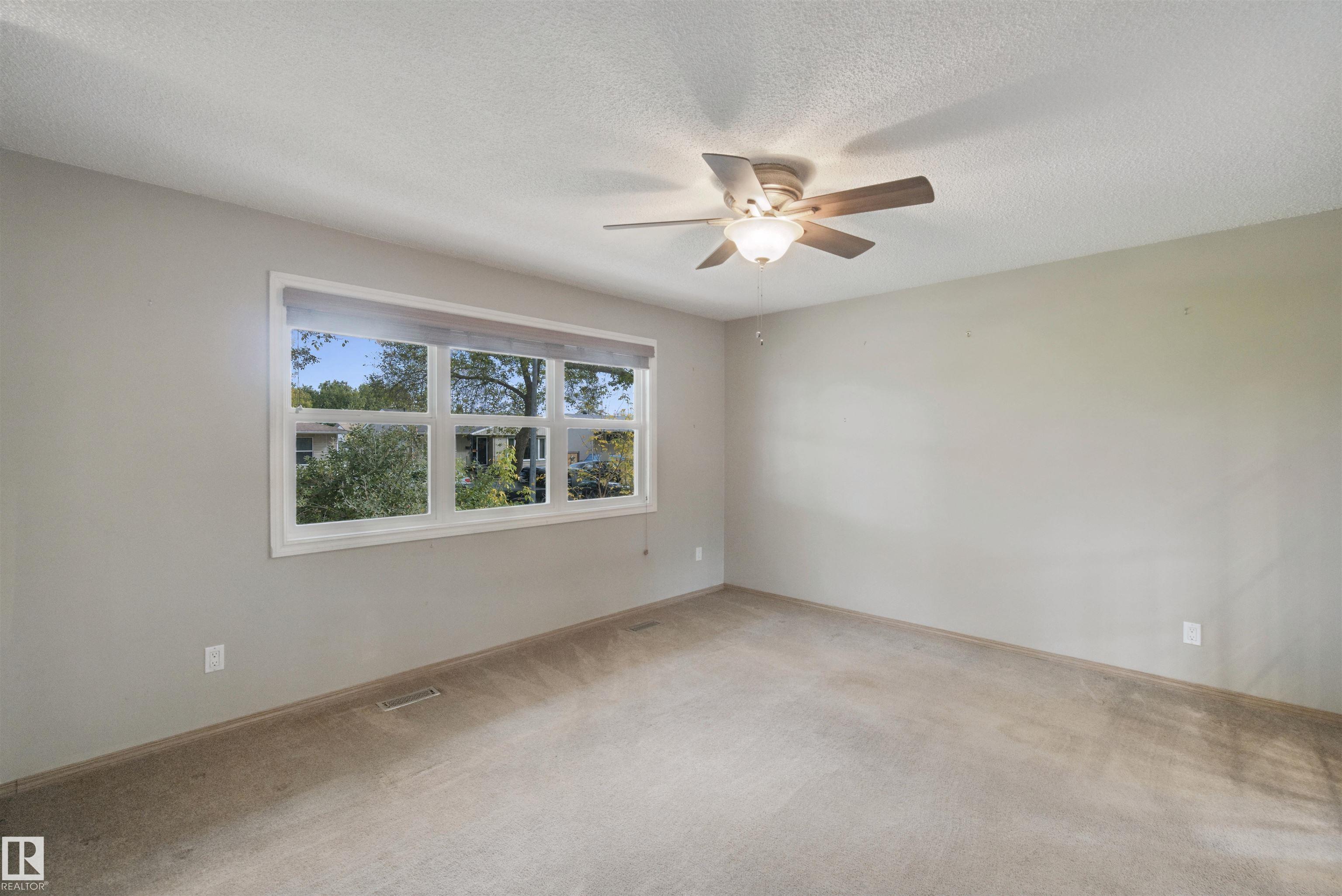 Photo 8 at 11920 37 Street NW, Beacon Heights, Edmonton