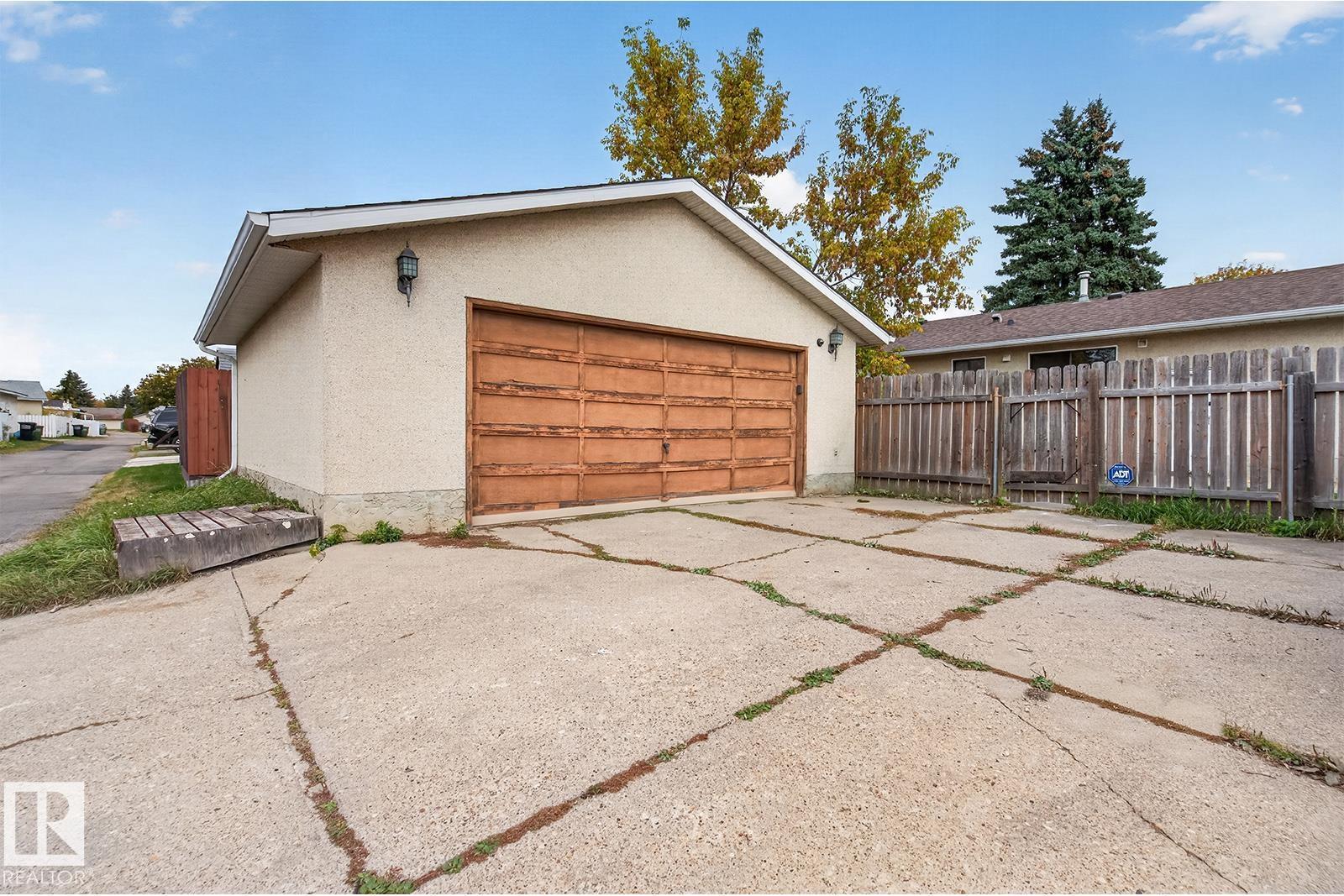 Photo 16 at 14212 114 Street NW, Carlisle, Edmonton