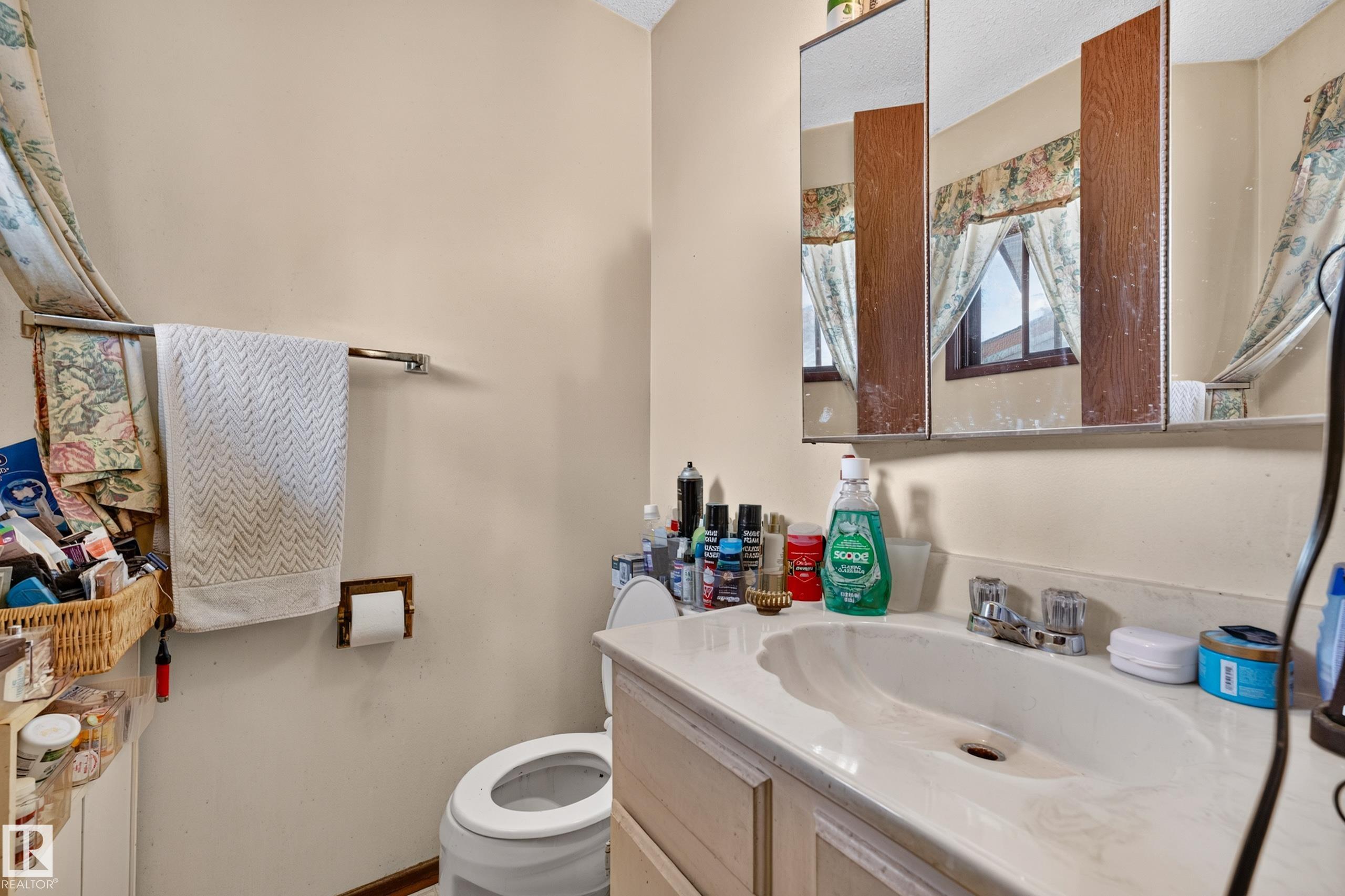 Photo 23 at 3819 17a Avenue NW, Daly Grove, Edmonton