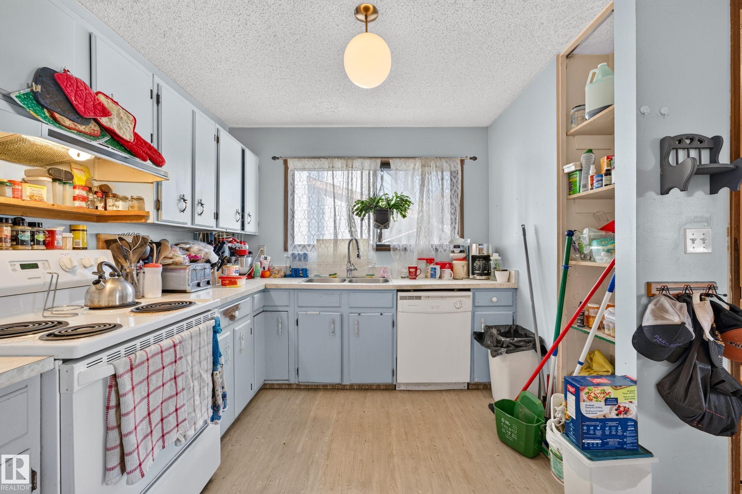 Photo 8 at 3819 17a Avenue NW, Daly Grove, Edmonton