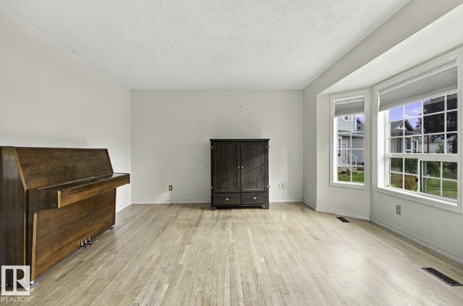 4423 36a Street NW, Kiniski Gardens, Edmonton