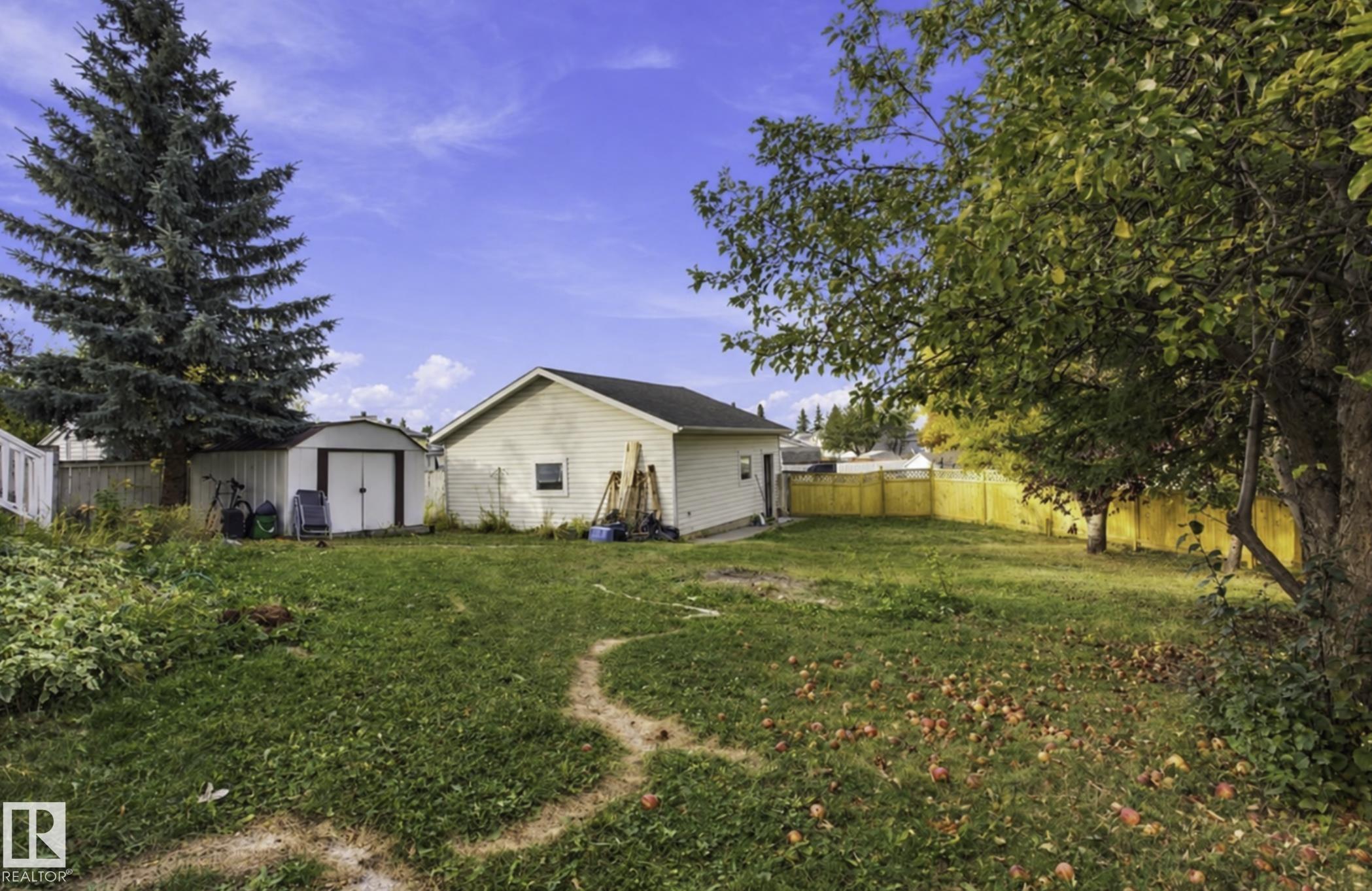 Photo 38 at 4423 36a Street NW, Kiniski Gardens, Edmonton