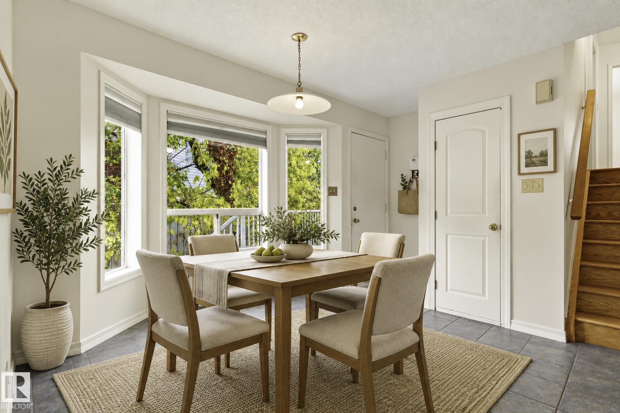Photo 10 at 4423 36a Street NW, Kiniski Gardens, Edmonton