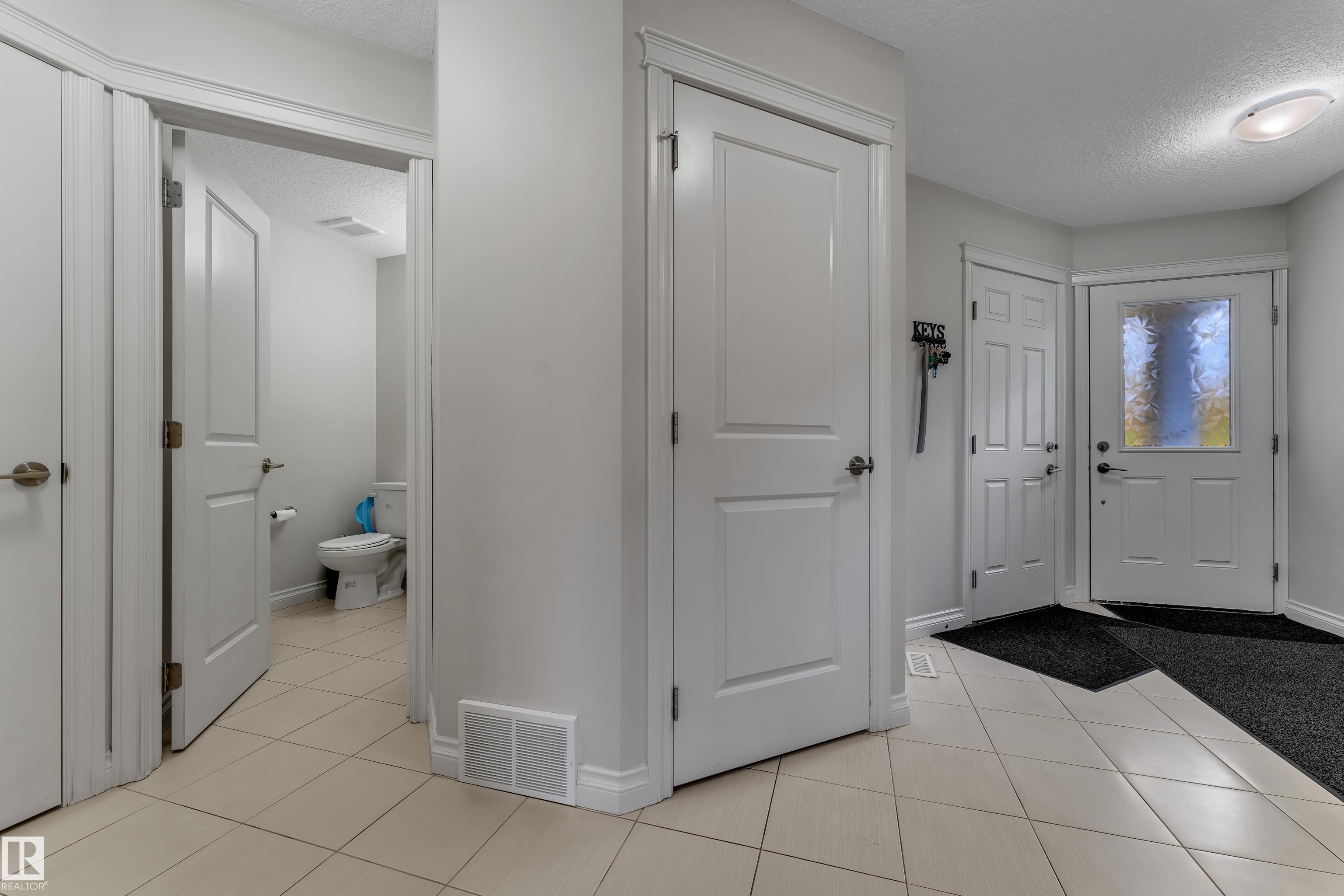 Photo 7 at 1208 33a Street NW, Laurel, Edmonton
