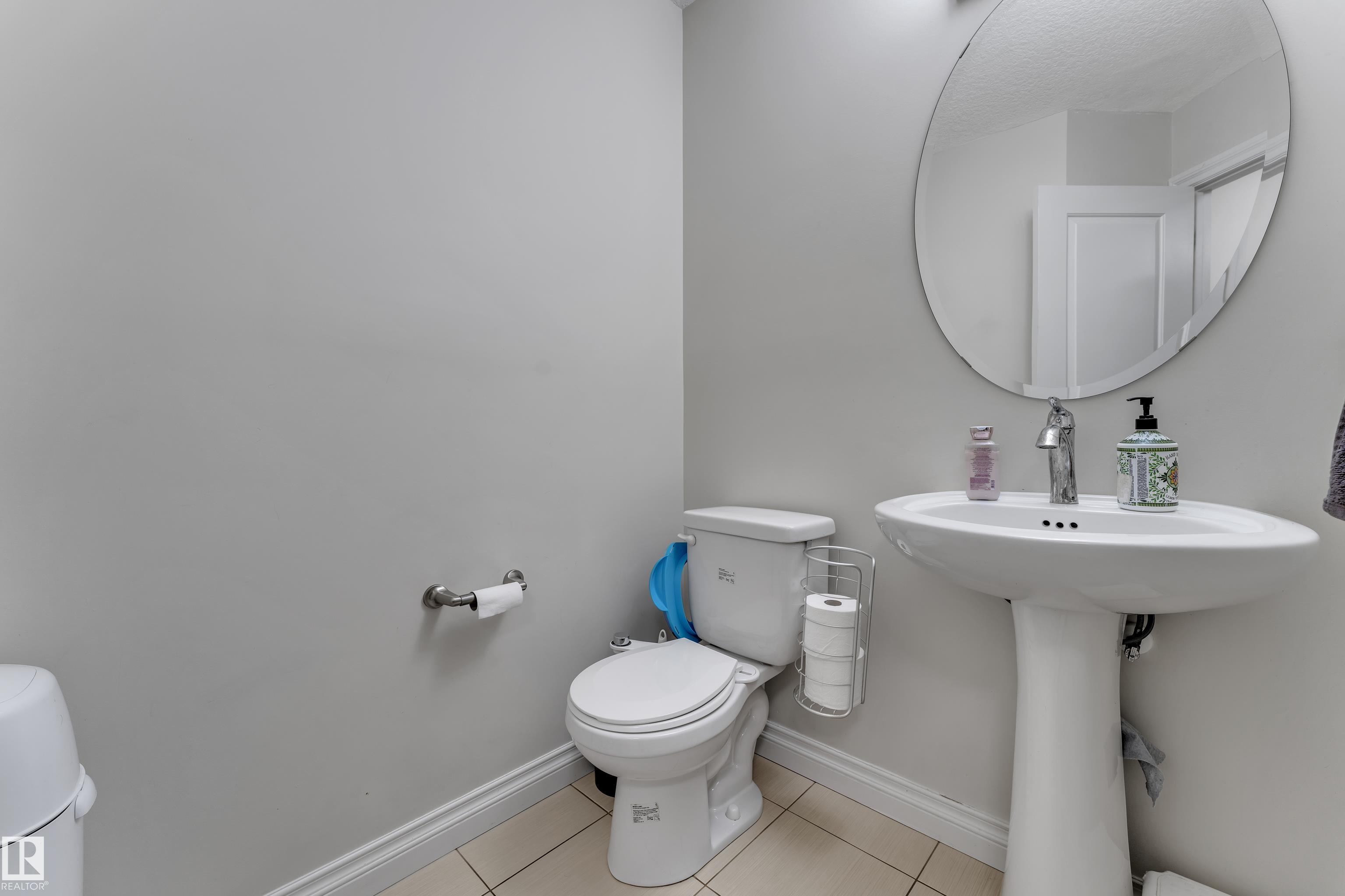 Photo 8 at 1208 33a Street NW, Laurel, Edmonton