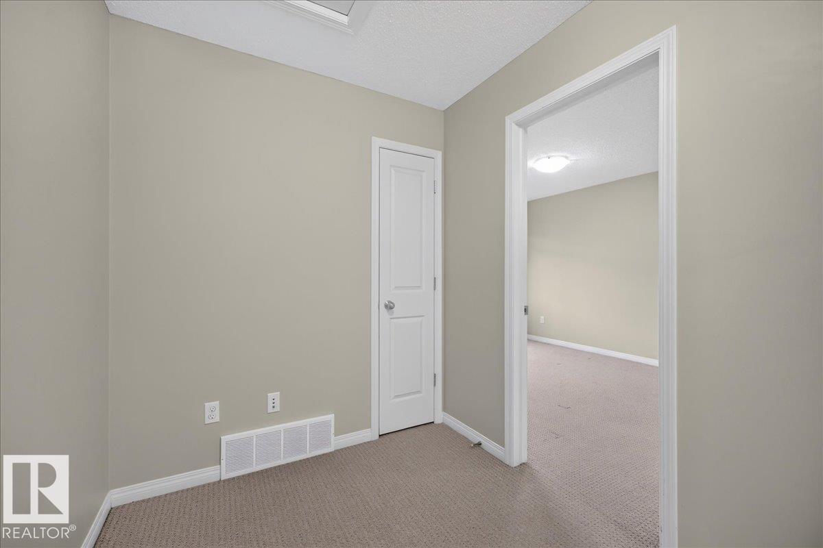 https://zimg.paragon.ice.com/ParagonImages/Property/PM/RAE/225425734/16/0/0/100104ae89df8c25670651ebe3c73ad7/1/ef499a3b094912f37fb51bc803b0c566/225425734-eb30188c-fd42-45f7-aeb5-6277f462e37a.JPG