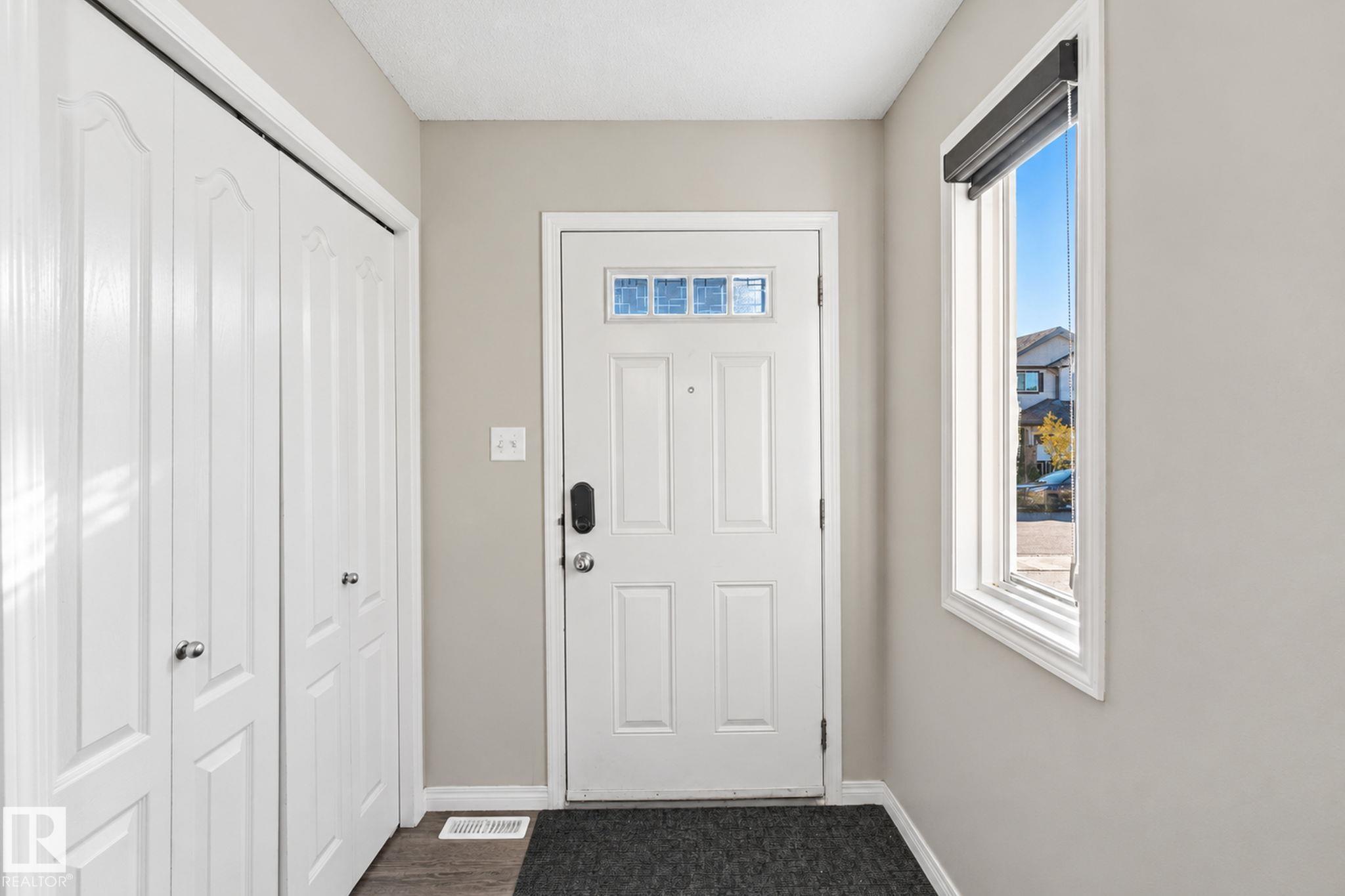 Photo 11 at 3026 16a Avenue NW, Laurel, Edmonton