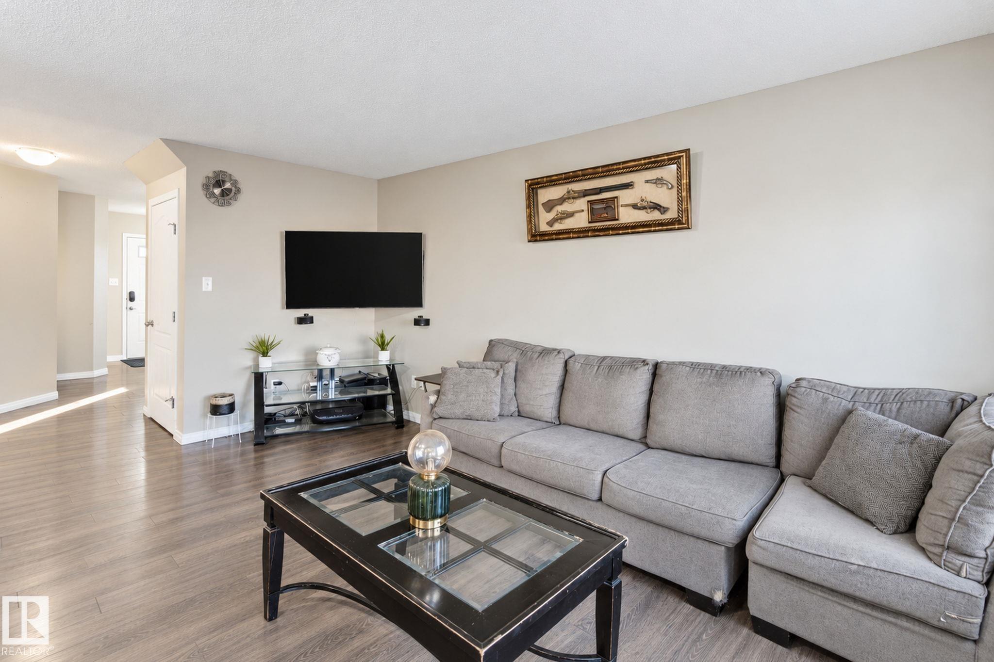 Photo 8 at 3026 16a Avenue NW, Laurel, Edmonton