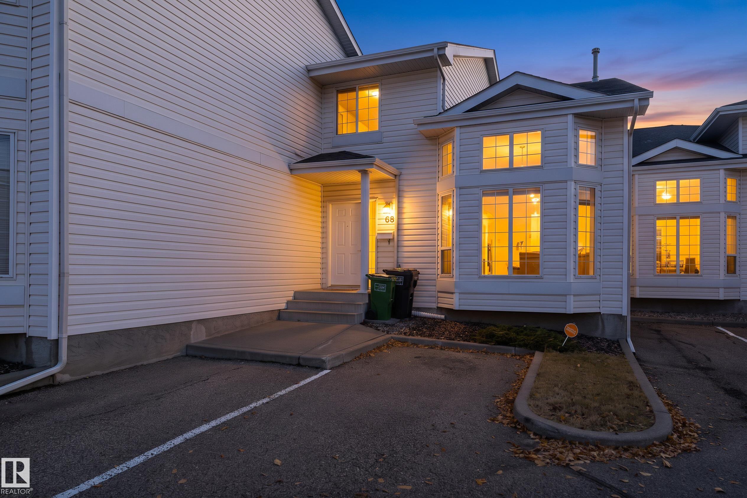 #68 3380 28A AV NW, Edmonton, AB T6T 1V4