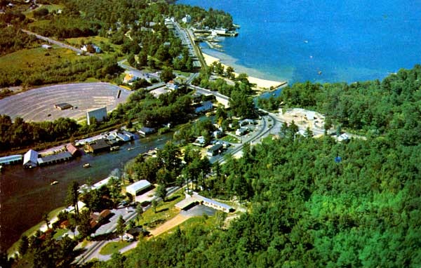 76 Endicott St, Laconia, NH 03246