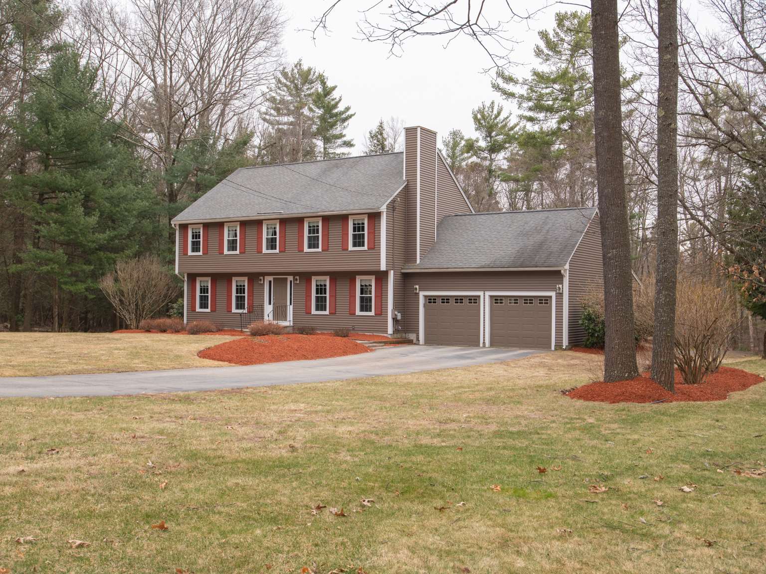 MLS 4799516: 5 Muscovy Drive, Litchfield NH