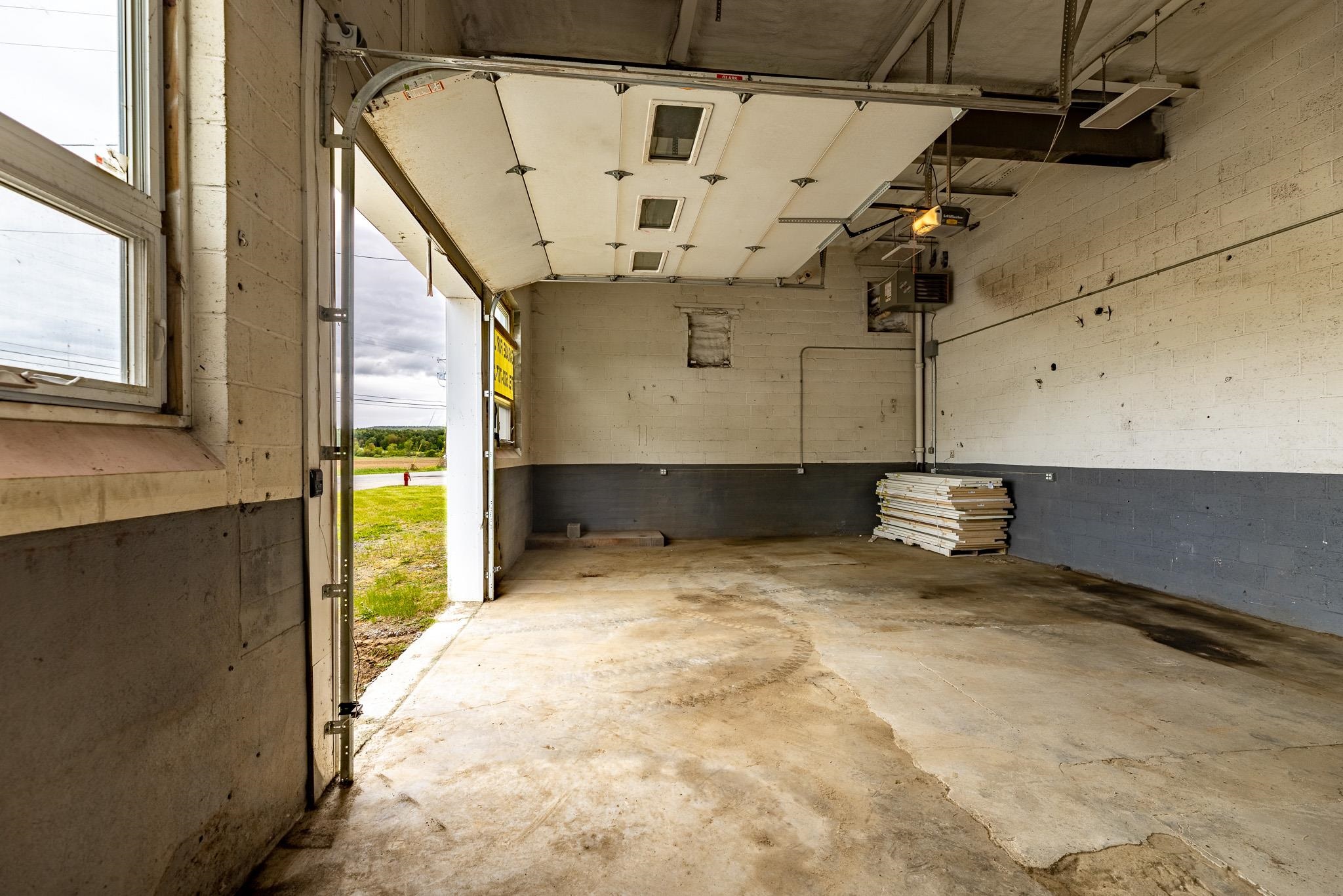 1143 Clark Pond Rd, Haverhill, NH 03774