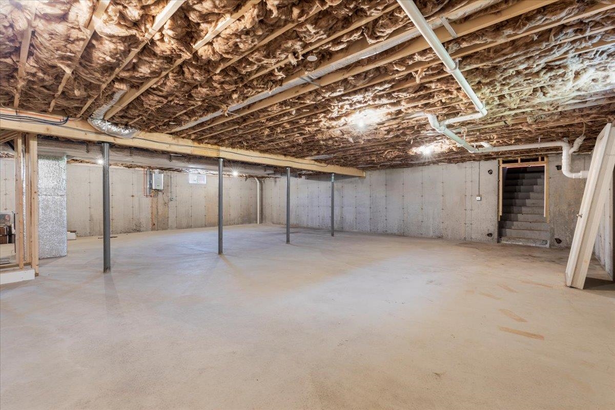 7 Venus Way, Pelham, NH 03076