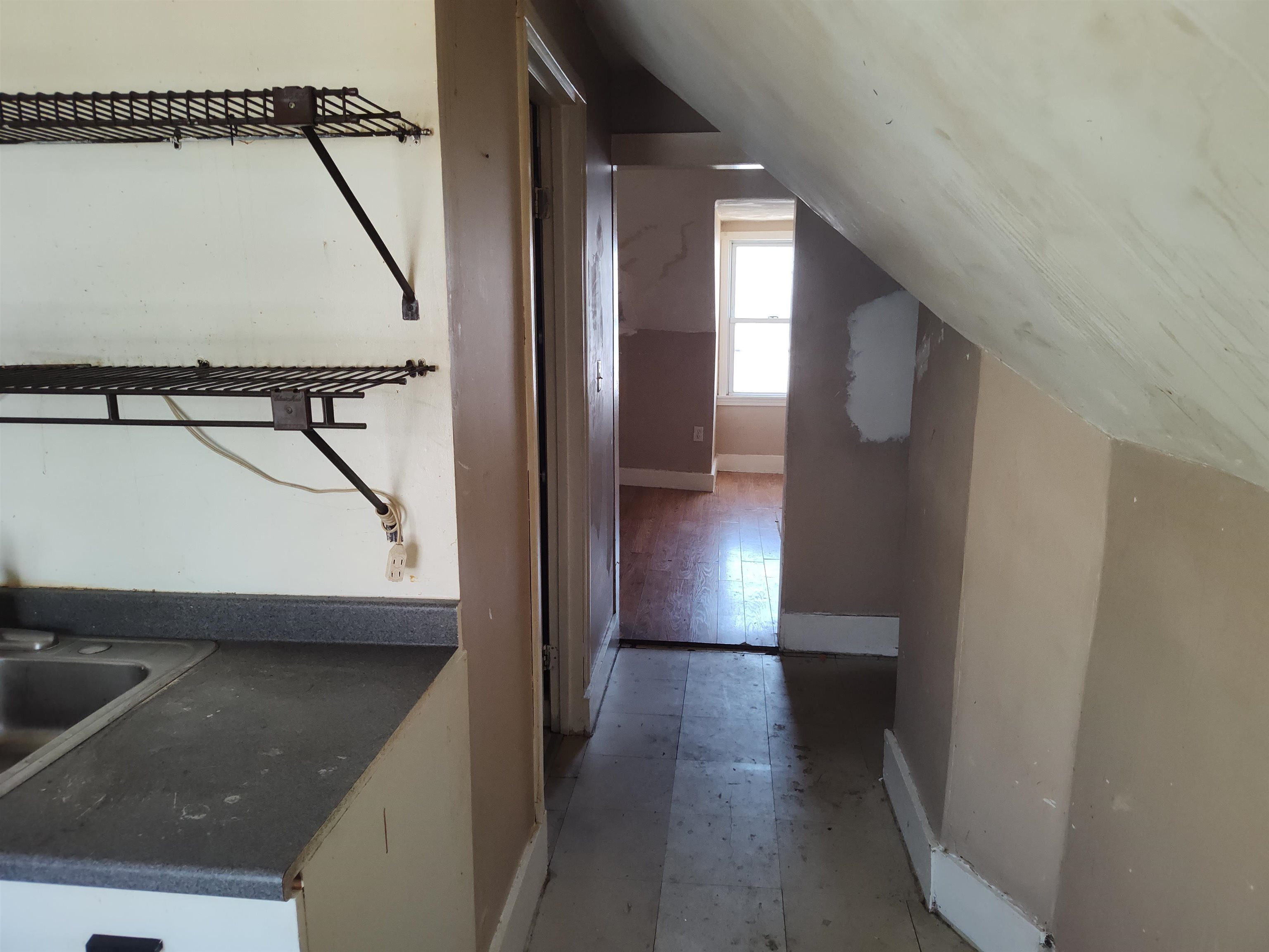 183 Cartier St, Manchester, NH 03102