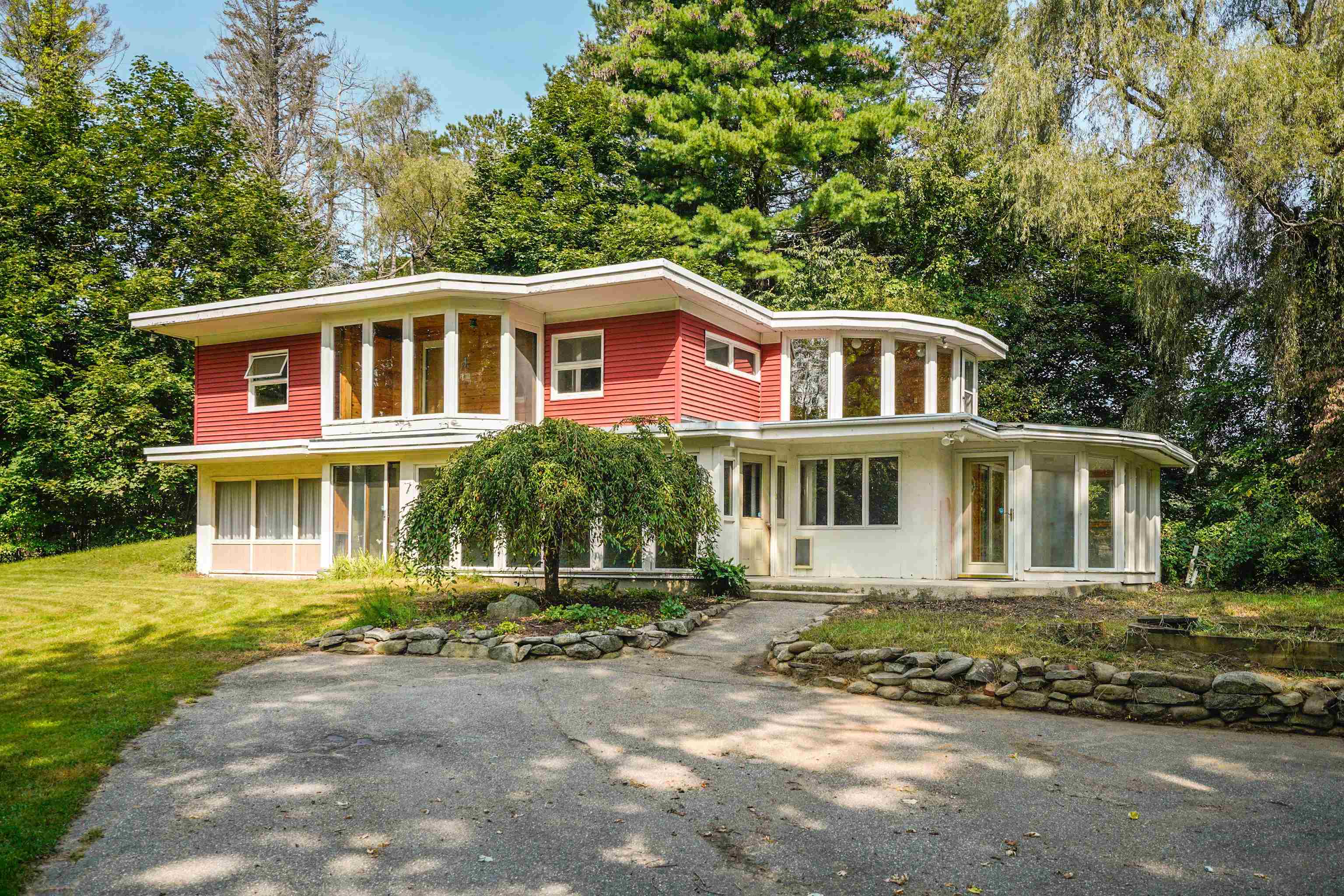 189 Bunker Hill Avenue