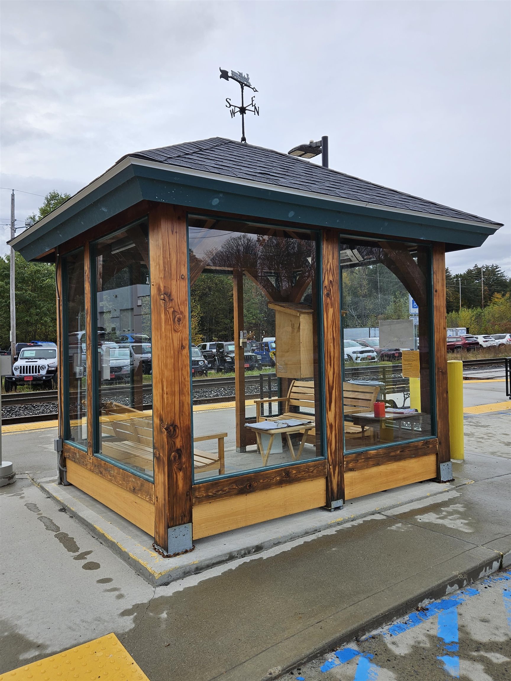 Amtrack Waiting Shelter Next Door 20740994