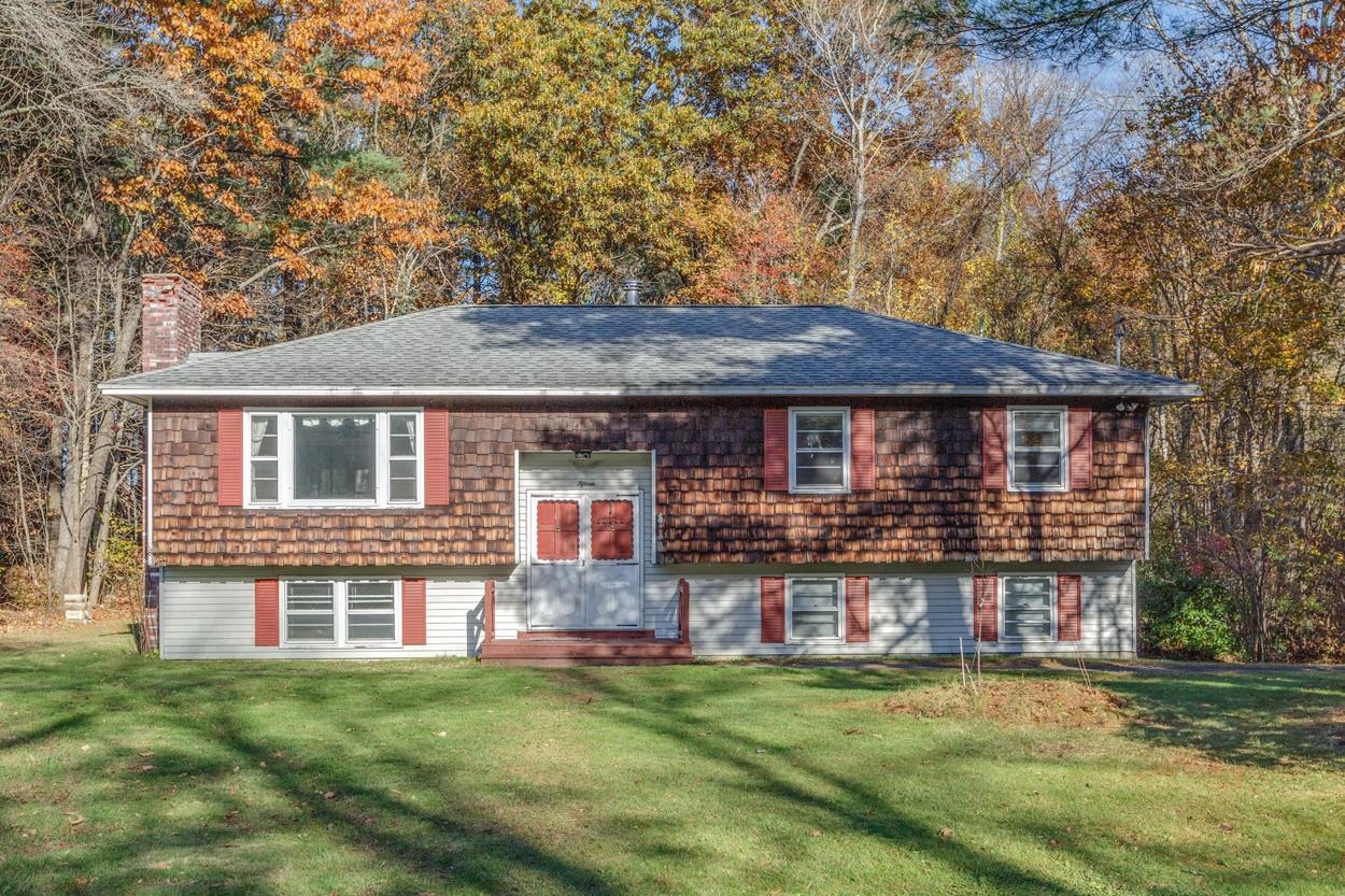 MLS 4976447: 15 Currier Drive, Londonderry NH