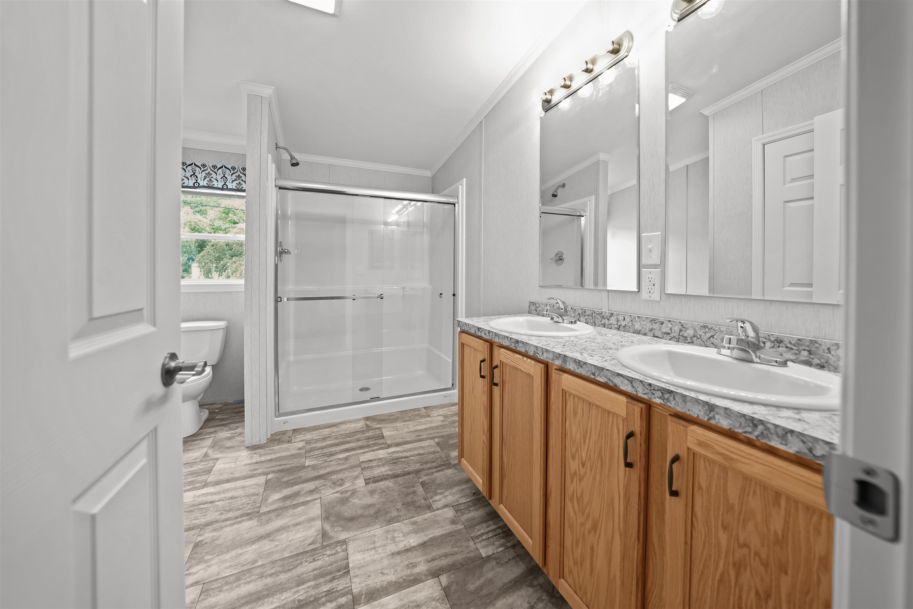 9 Sargent Pl, Gilford, NH 03249