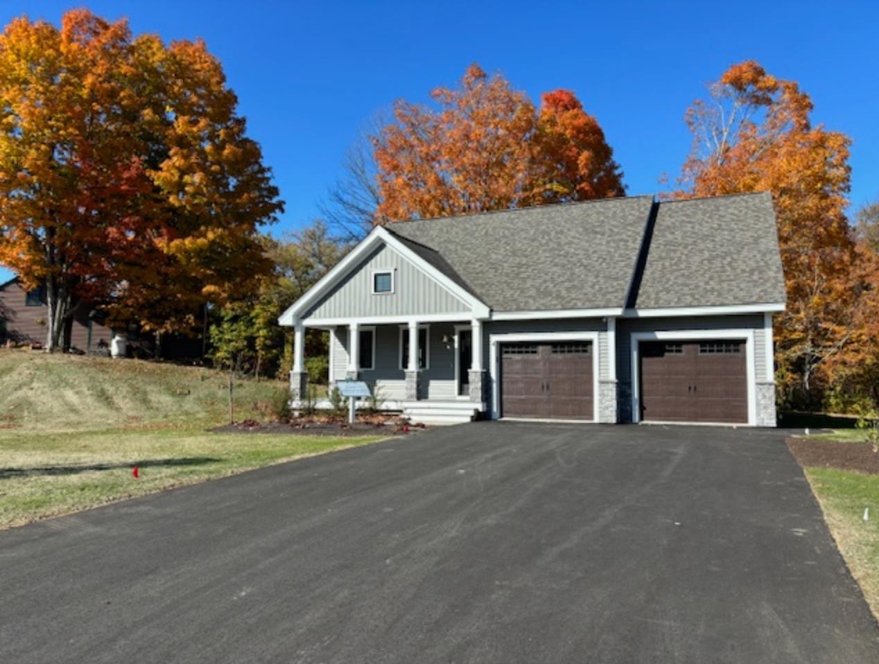 4 Edgewater Drive 18