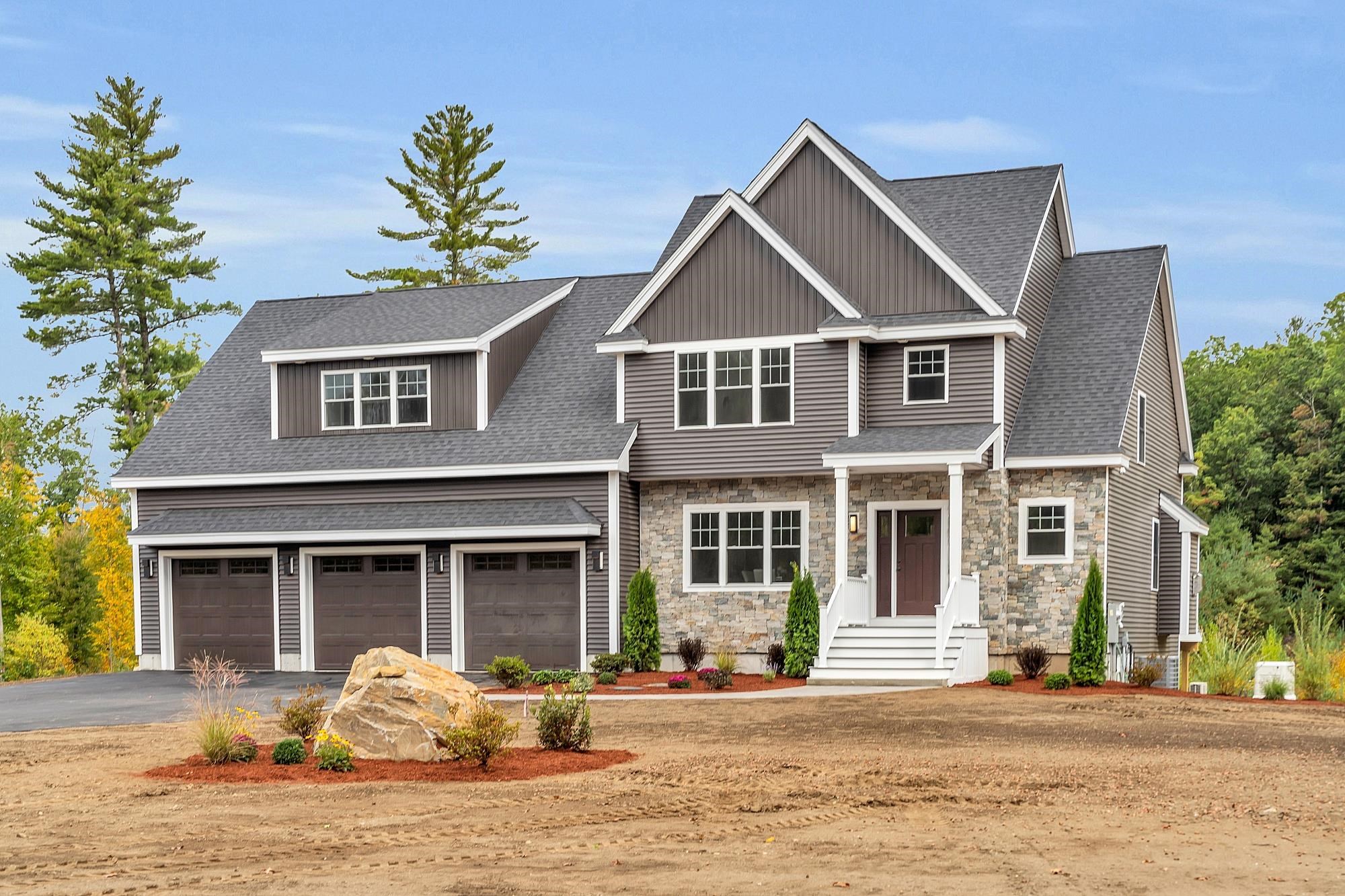 MLS 4988127: 70 Abby Road, Plaistow NH