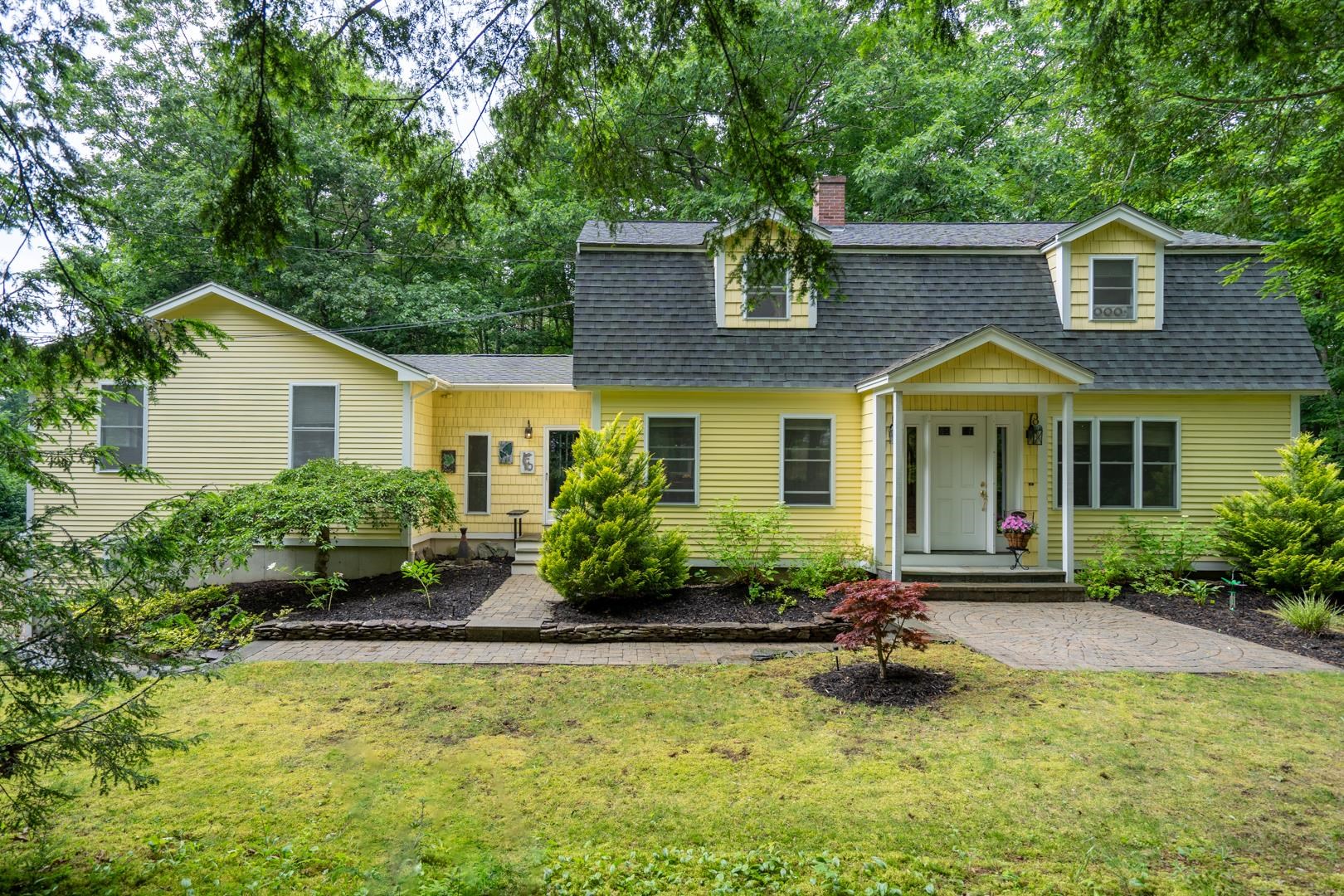 70 Meadowbrook Drive