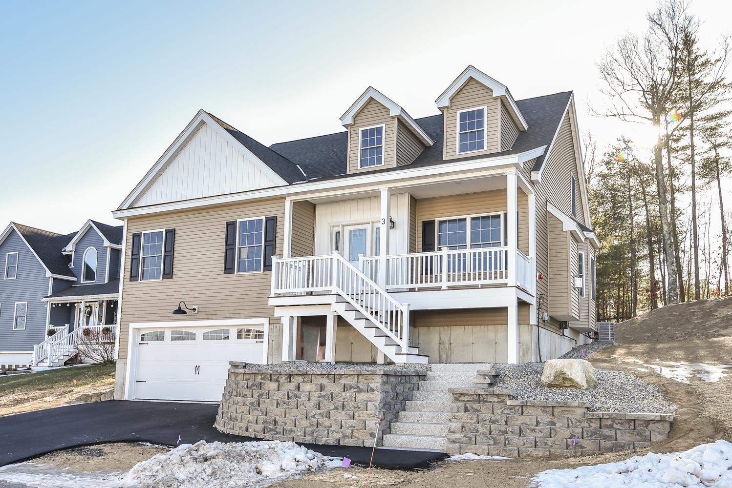 3 Bent Grass Cir, Kingston, NH 03848