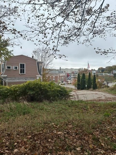 25 High St, Somersworth, NH 03878