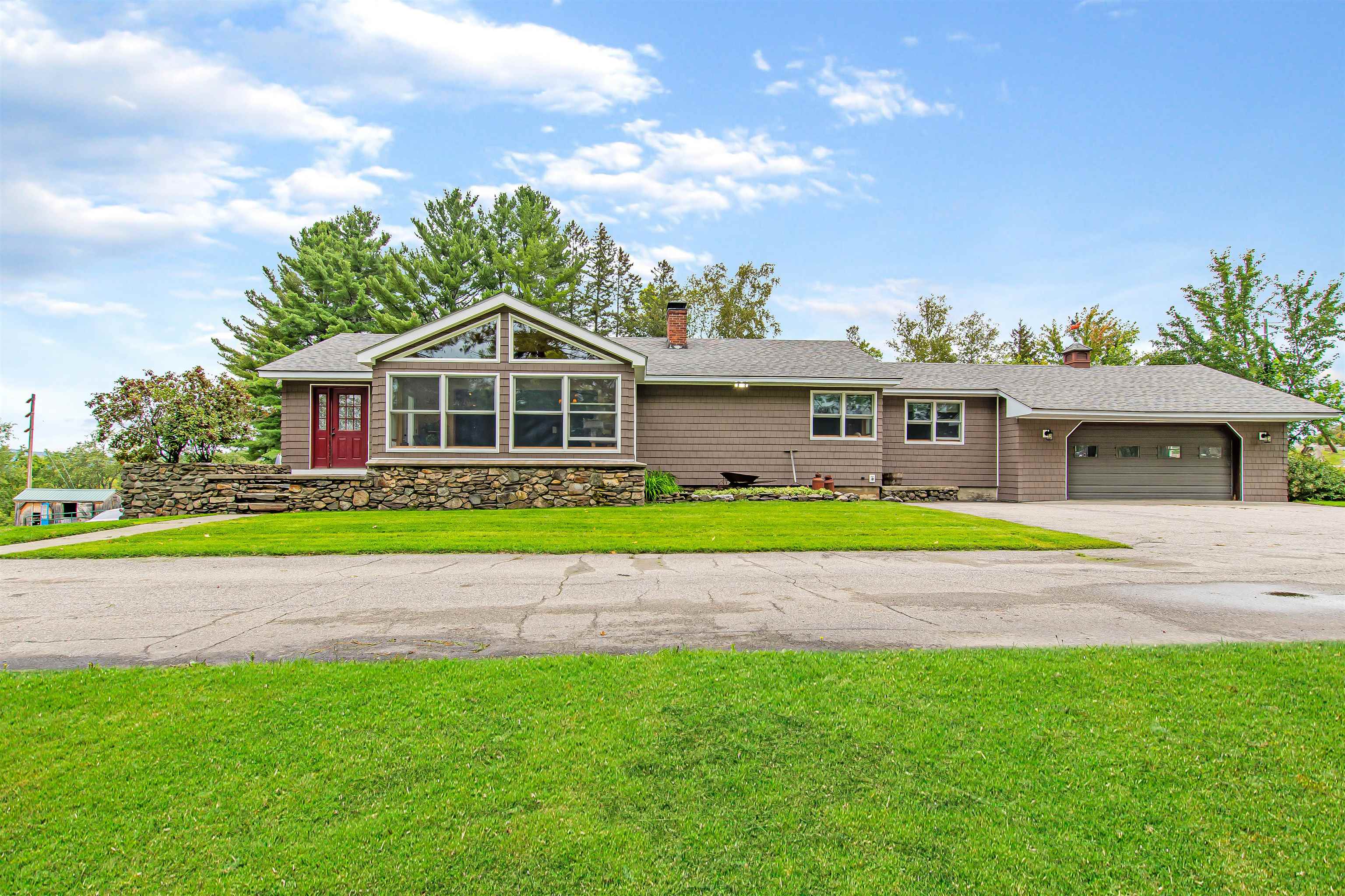 257 Main St, Colebrook, NH 03576