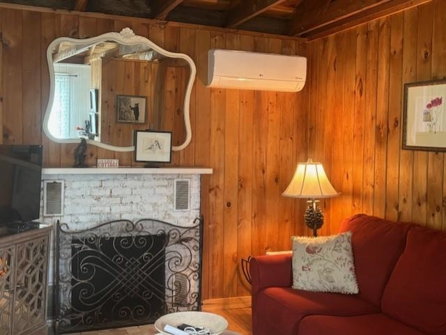 106 Middleton Rd, Wolfeboro, NH 03894