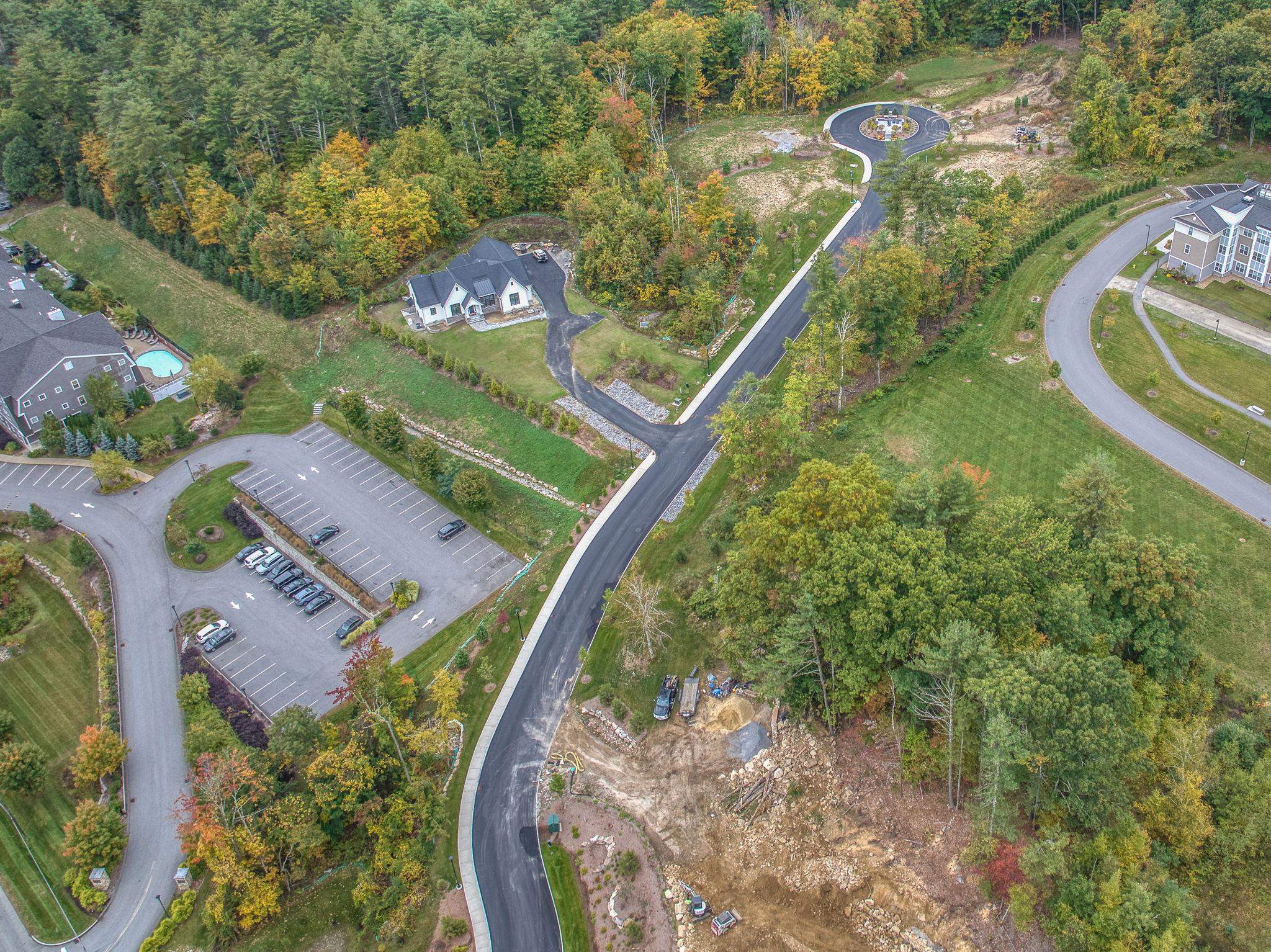 17 Grand Ave, Bedford, NH 03110