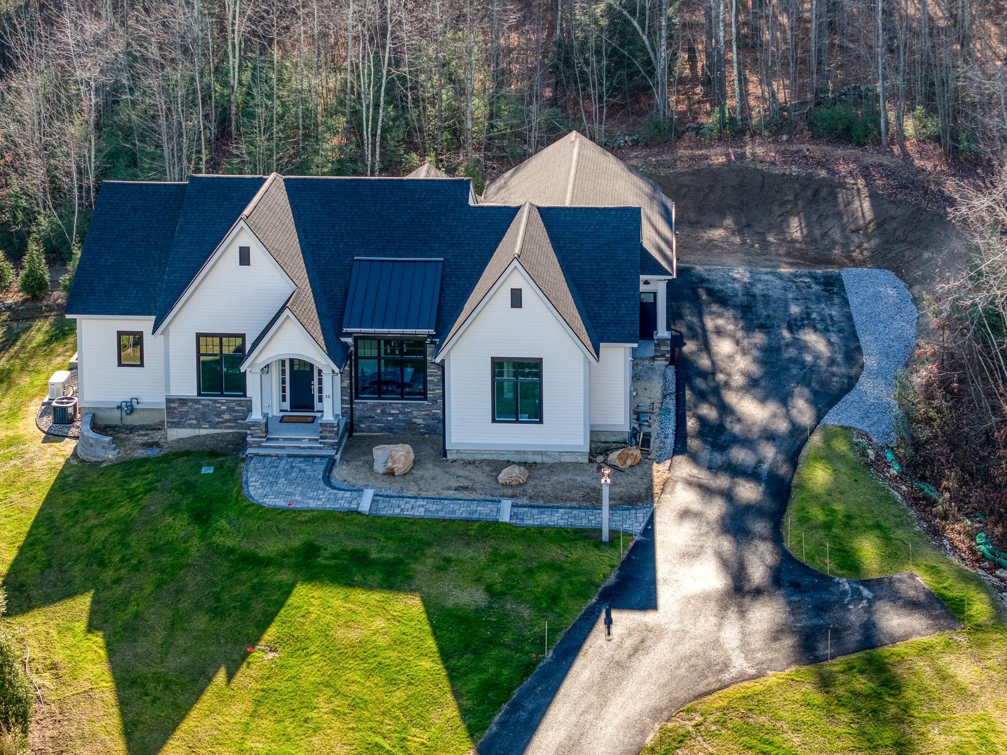 Quality Homes Being Built: 10 Grand Ave (Sold)