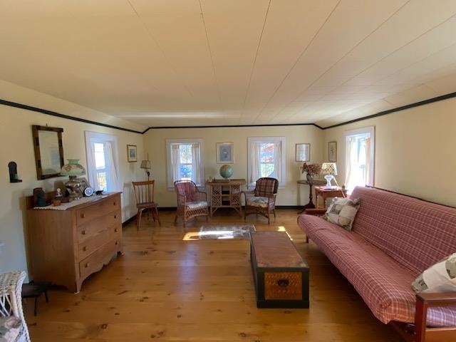 Upstairs Bedroom or family room 22372723