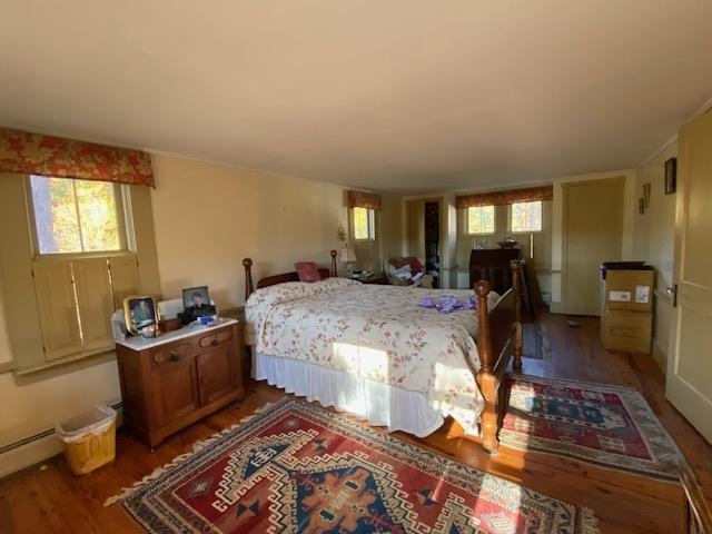 First Floor Bedroom 22372730