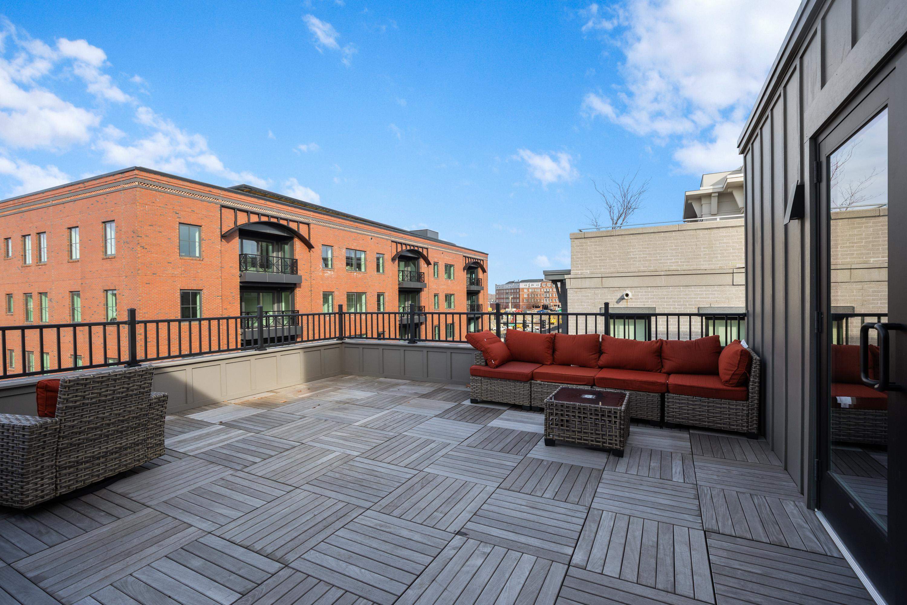 238 Deer St, Portsmouth, NH 03801