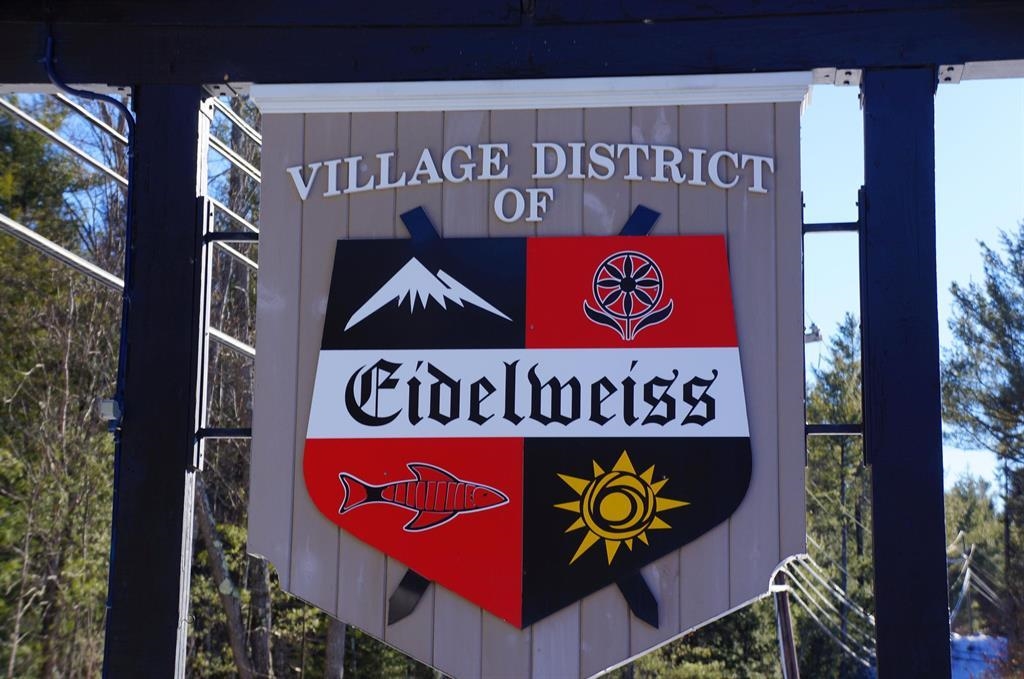 52 Appenvel Way, Madison, NH 03849