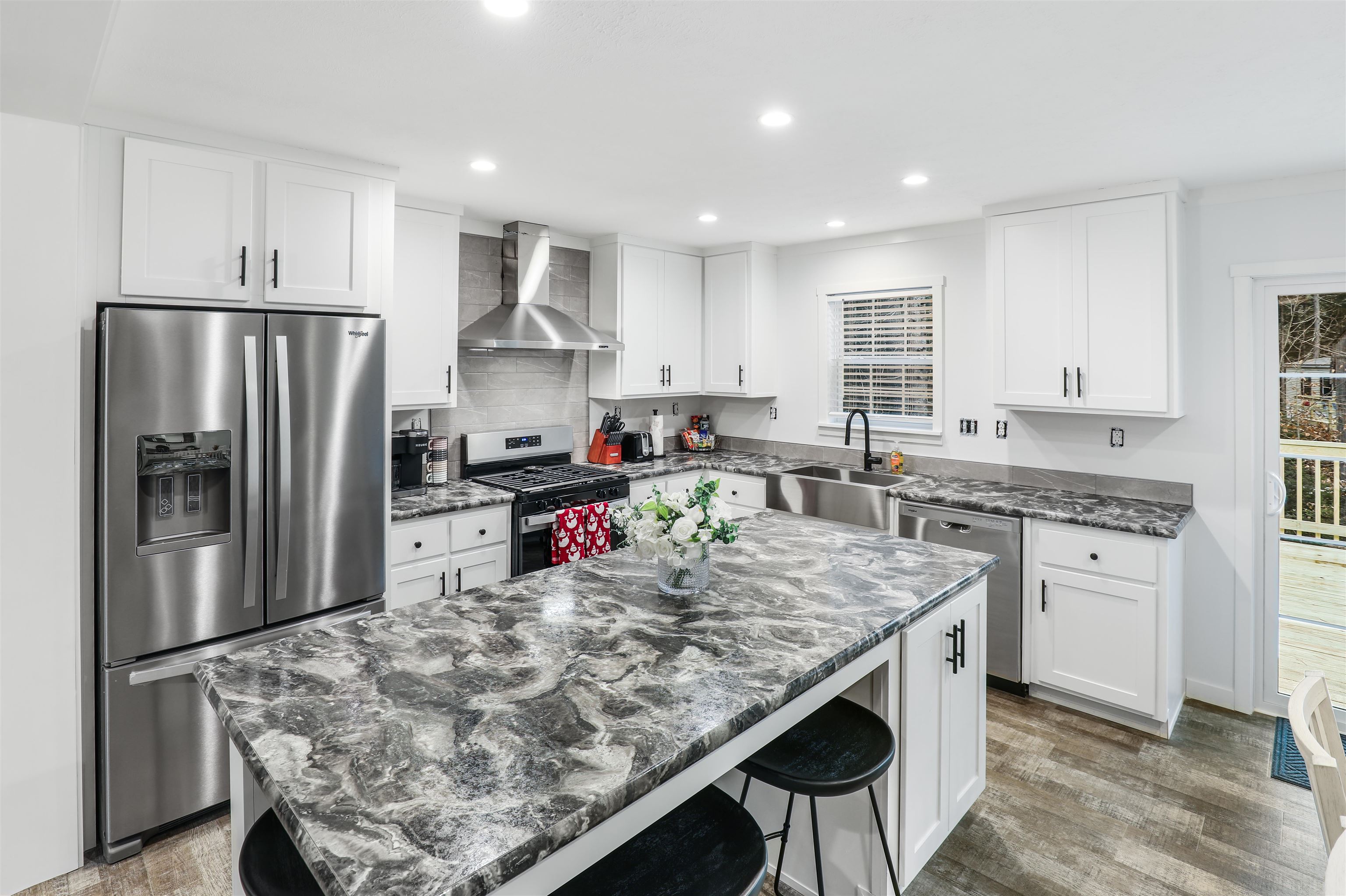 53 Sunrise Hill Rd, Thornton, NH 03285