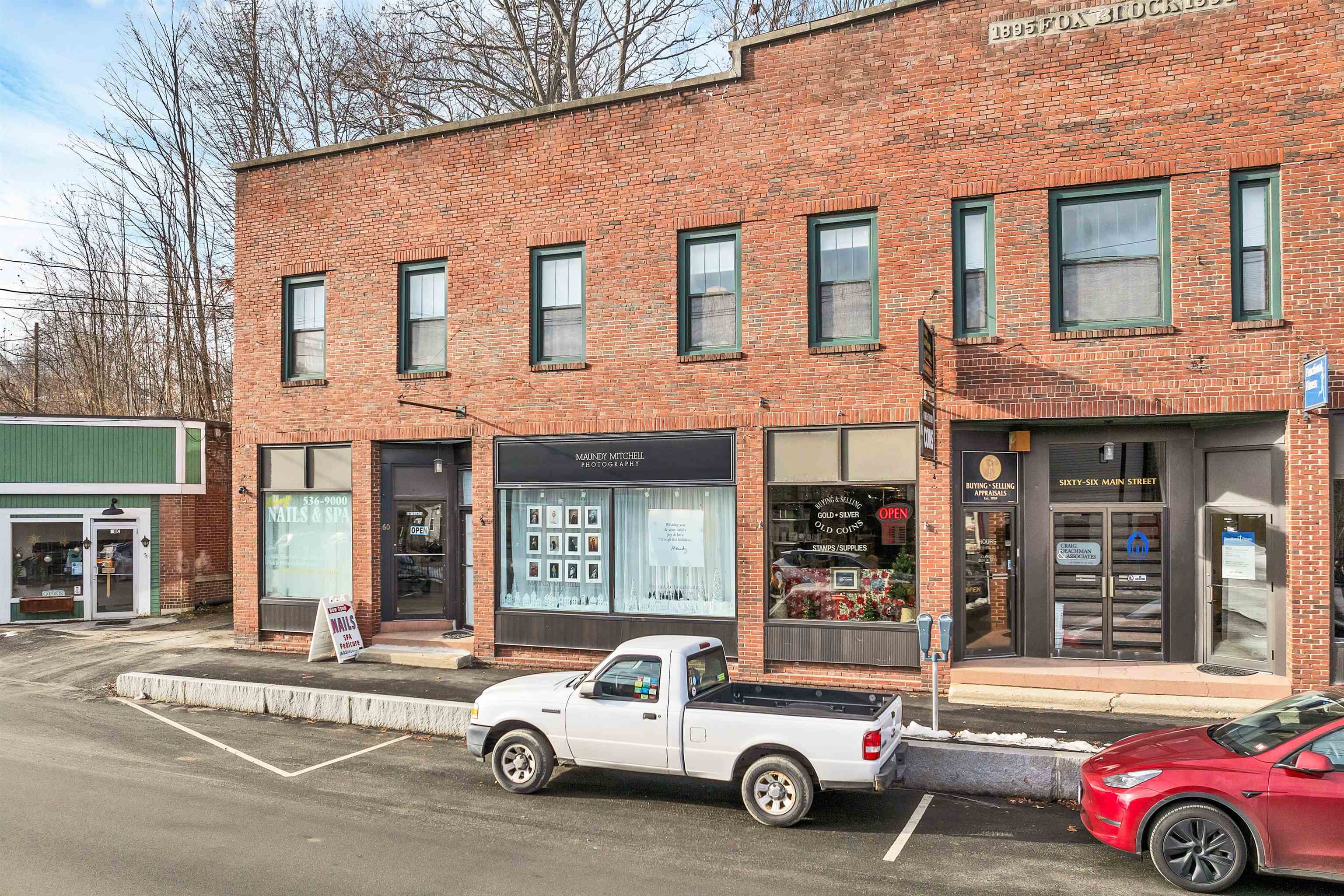 62 Main St, Plymouth, NH 03264