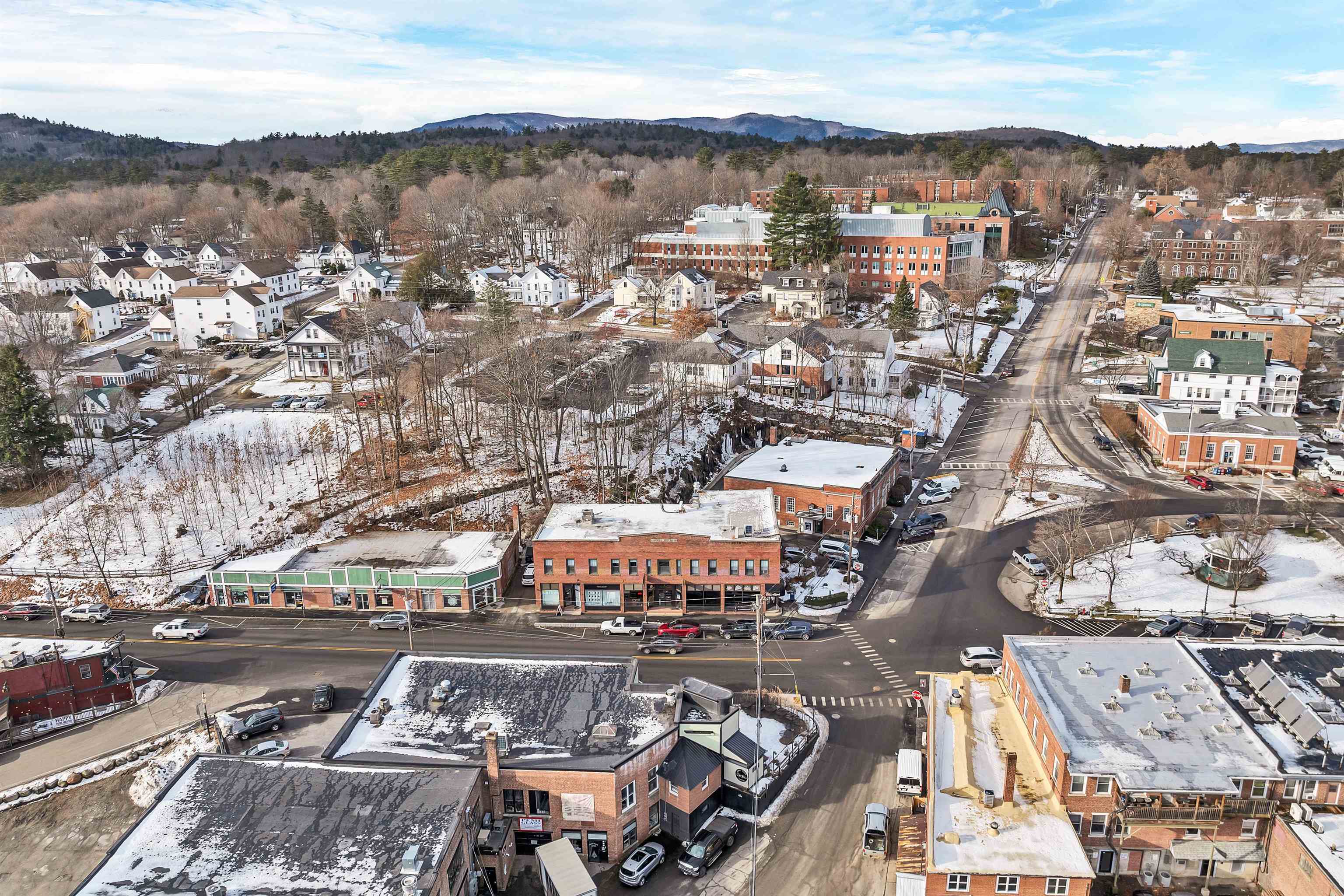 62 Main St, Plymouth, NH 03264