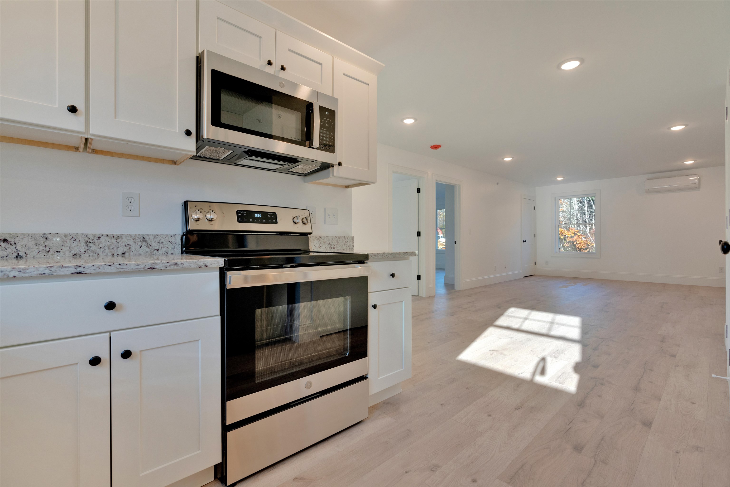 13 Miami Way, Rochester, NH 03867