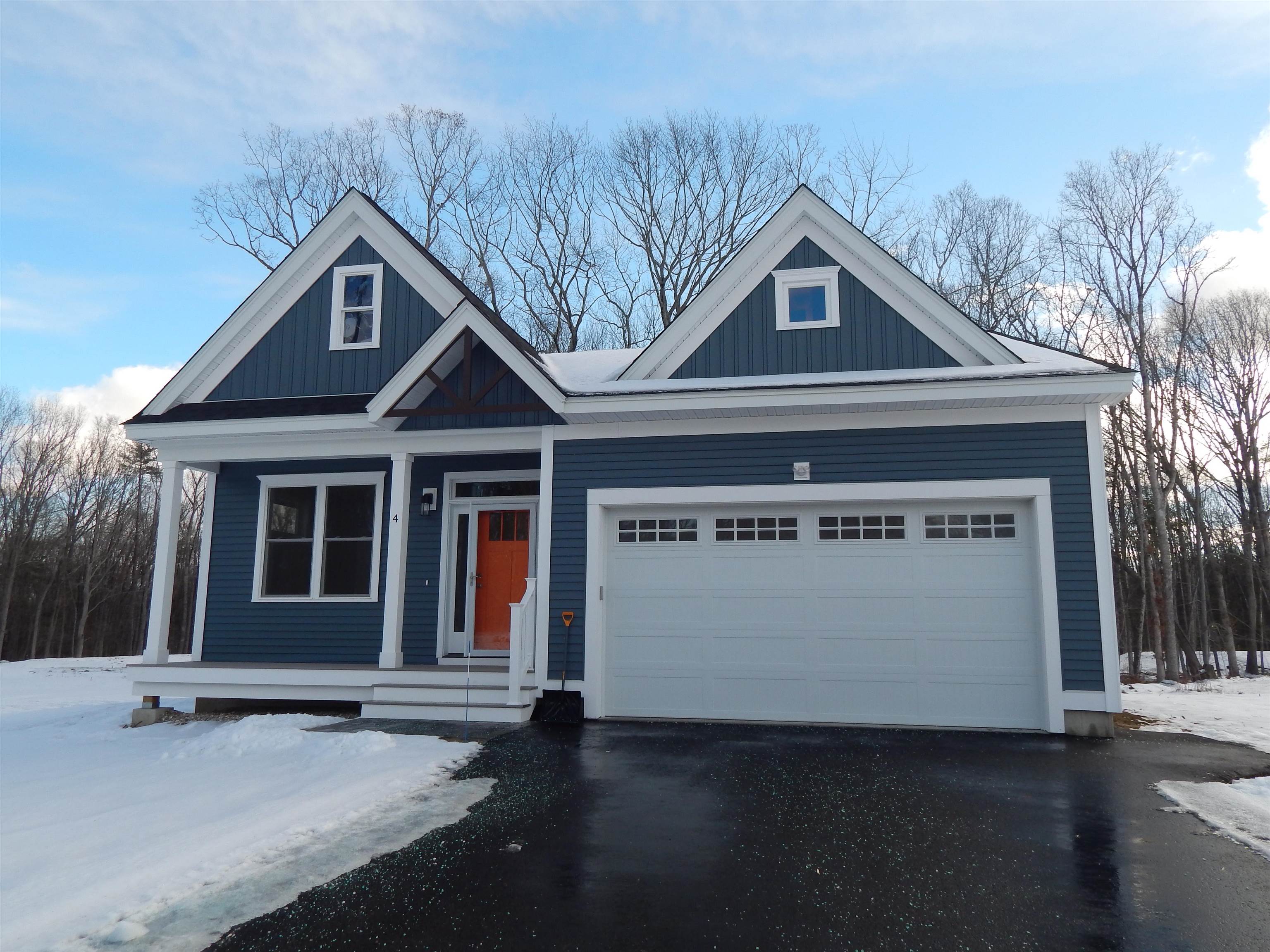 4 Club House Drive 28