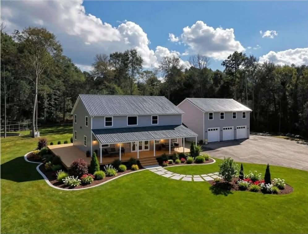 This Mountain home awaits your landscaping dreams!