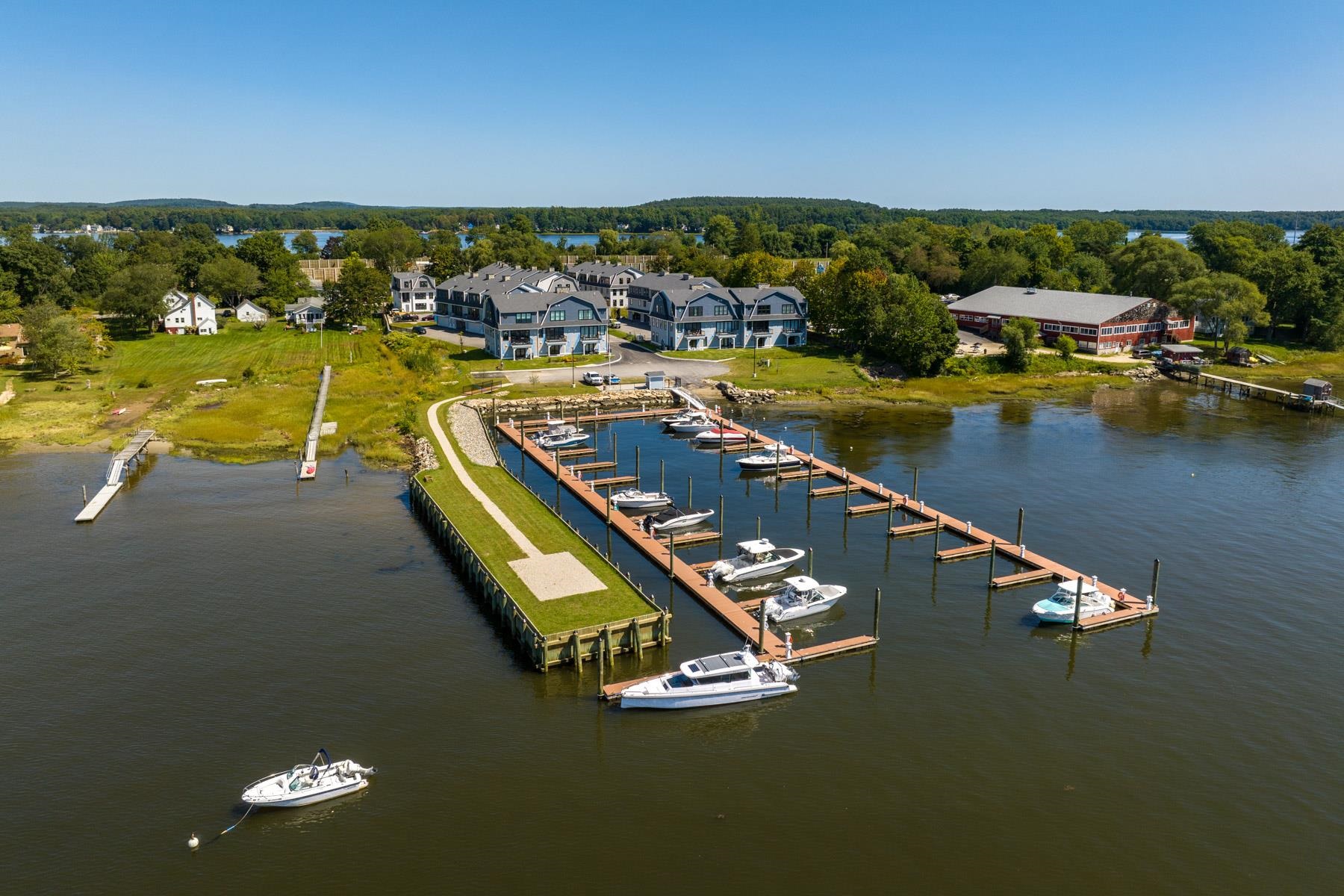 18 Little Bay Dr, Dover, NH 03820